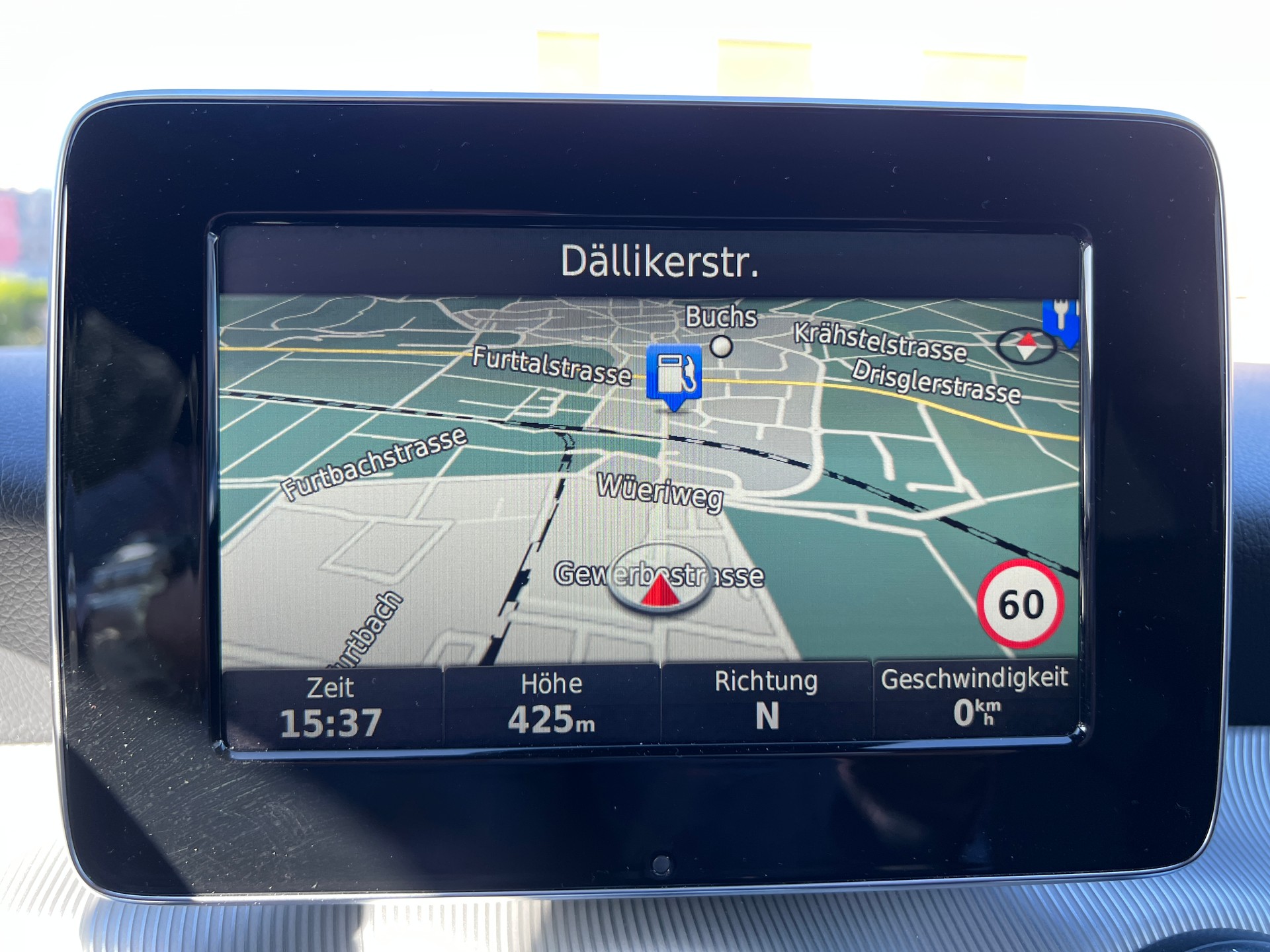 MERCEDES-BENZ CLA Shooting Brake 180 AMG Line 7G-DCT-image-7