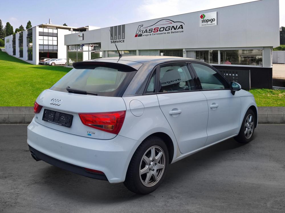AUDI A1 Sportback 1.4 TFSI COD S-Tronic-image-4