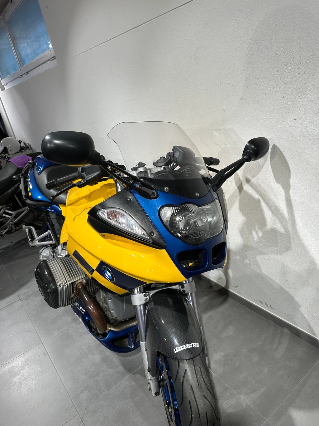 BMW R 1100 S-showroom-element-1