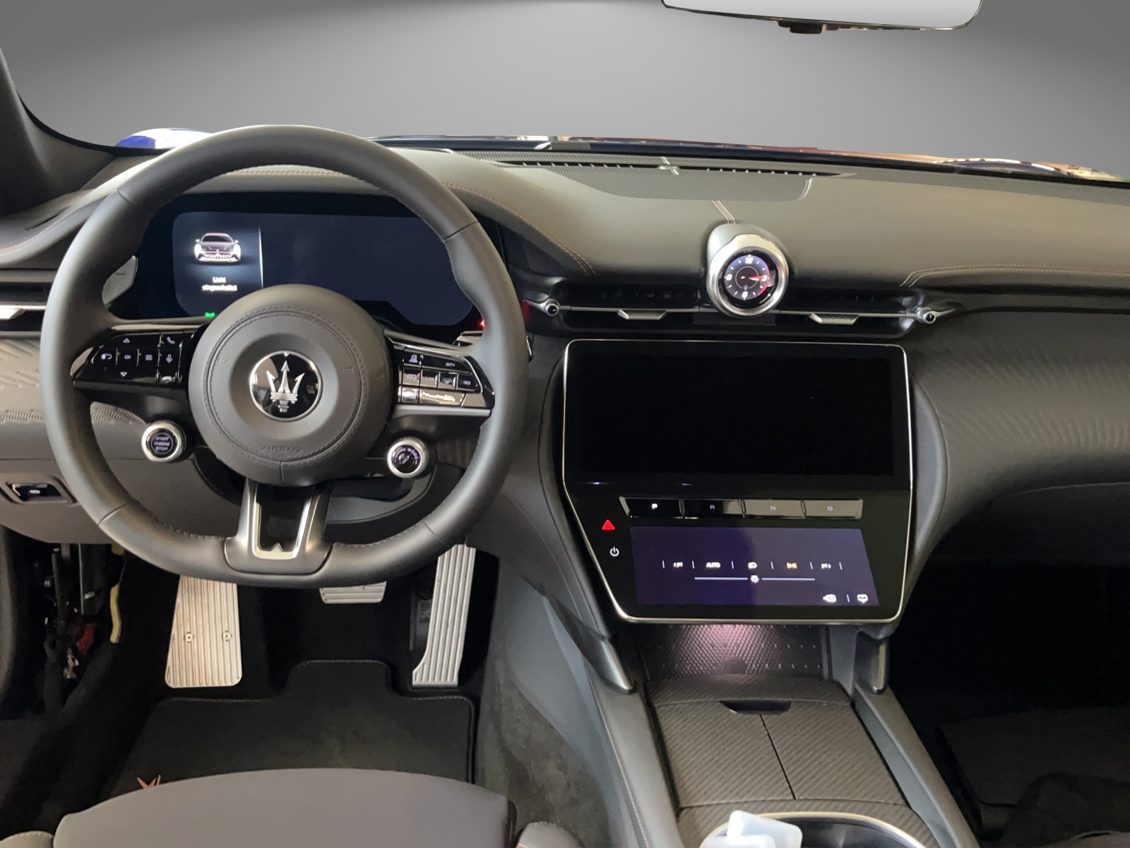 MASERATI GranTurismo Folgore 92kWh - 0.00% Leasing-showroom-element-3