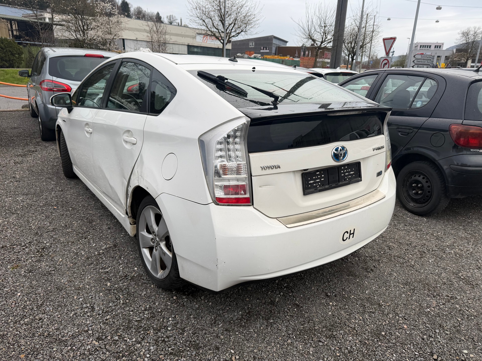 TOYOTA Prius 1.8 16V HSD Luna-image-2