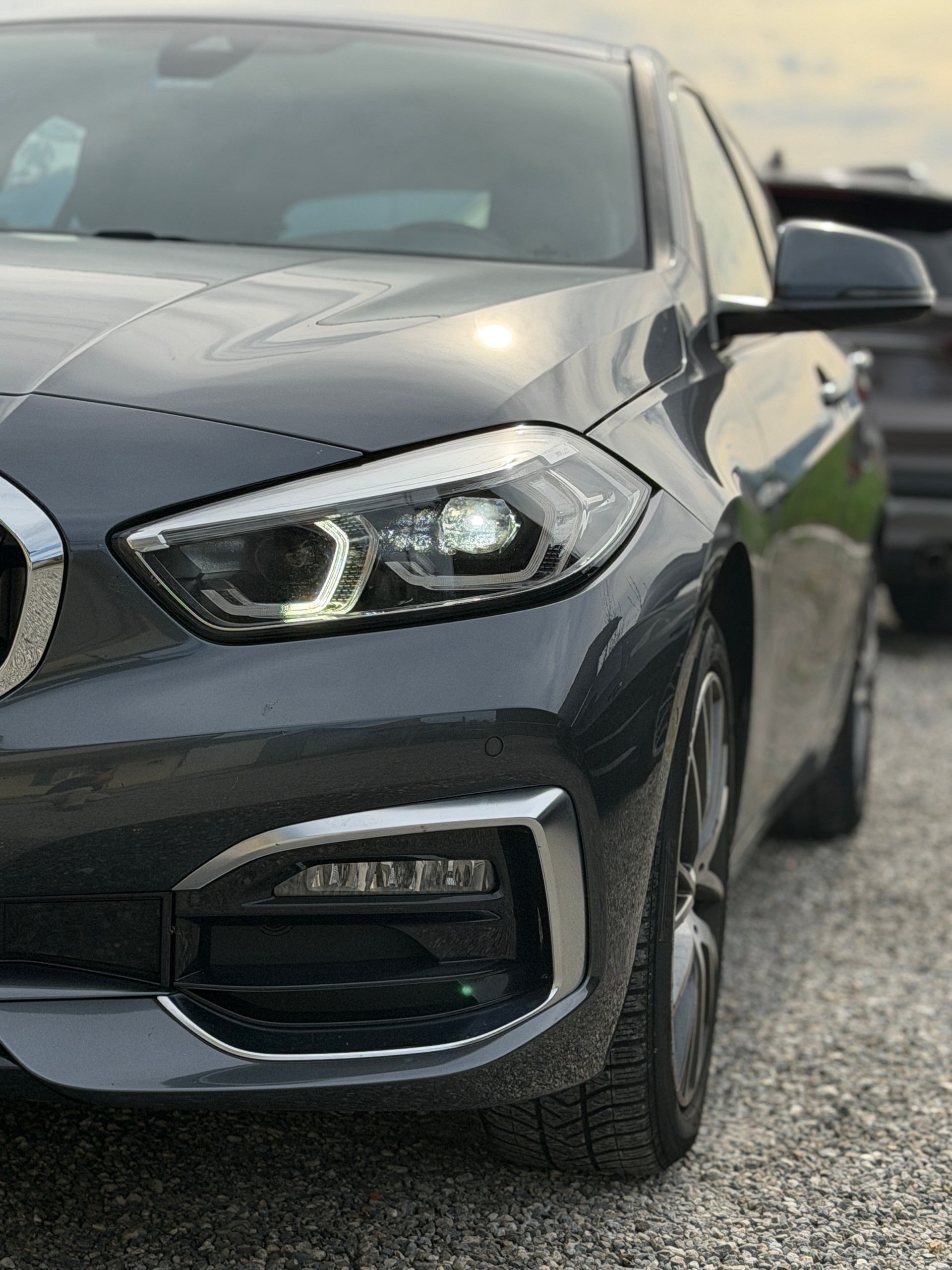 BMW 120d xDrive Steptronic Luxury Line-image-8
