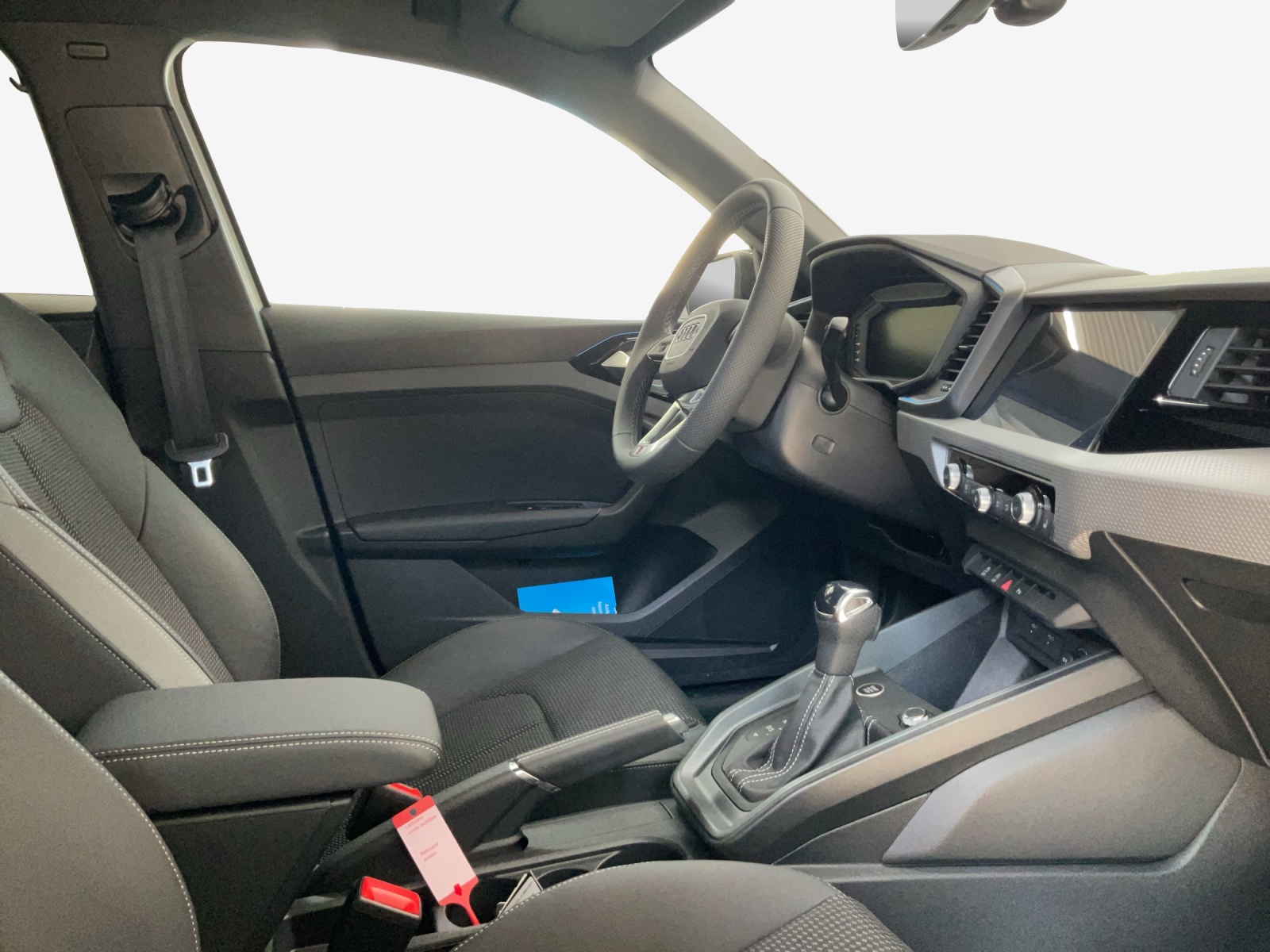 AUDI A1 Sportback 30 TFSI S Line Attraction S-tronic-image-14