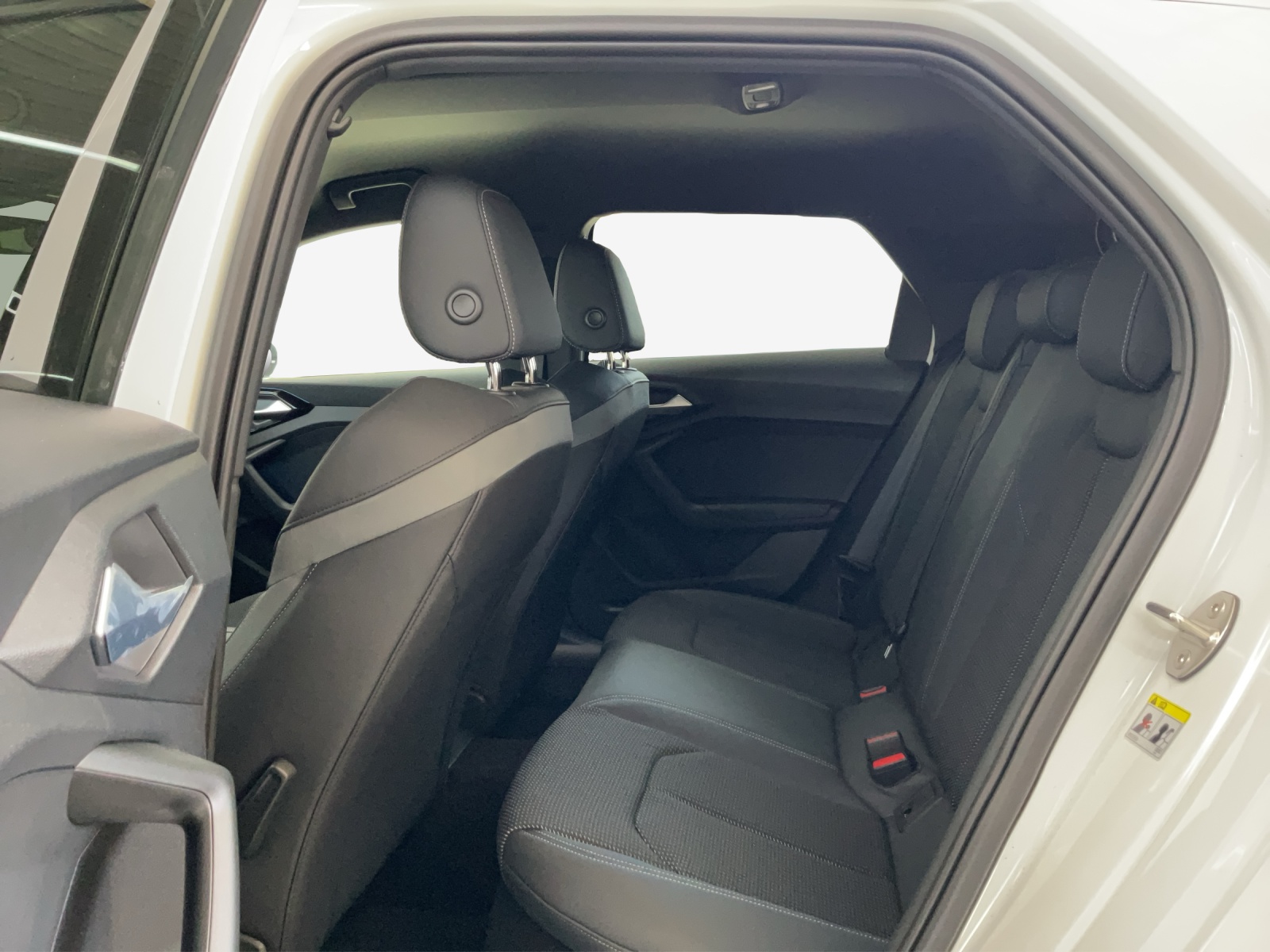 AUDI A1 Sportback 30 TFSI S Line Attraction S-tronic-image-11