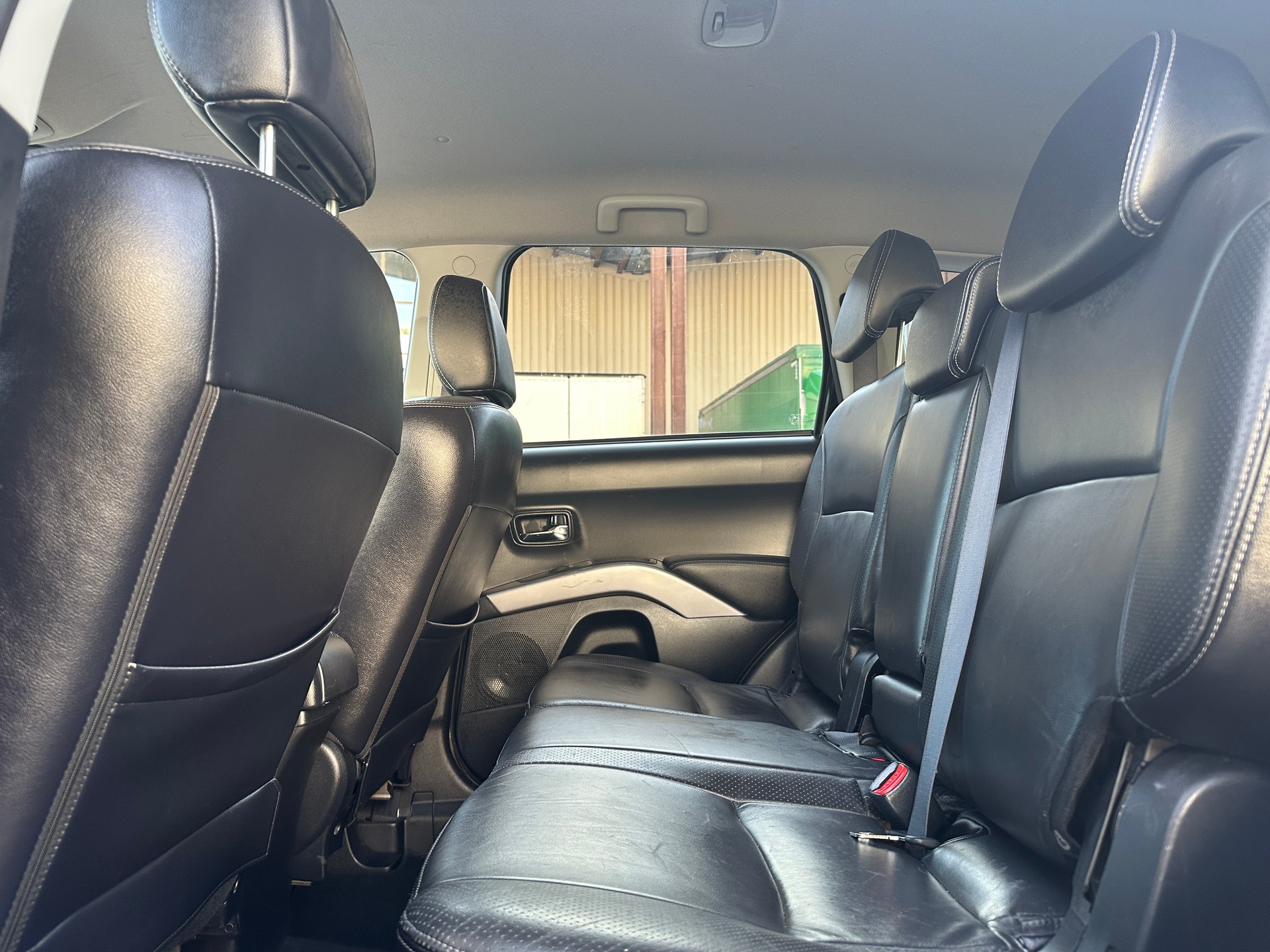 CITROEN C-Crosser 2.2 HDi Exclusive DCS6 7PL-image-8