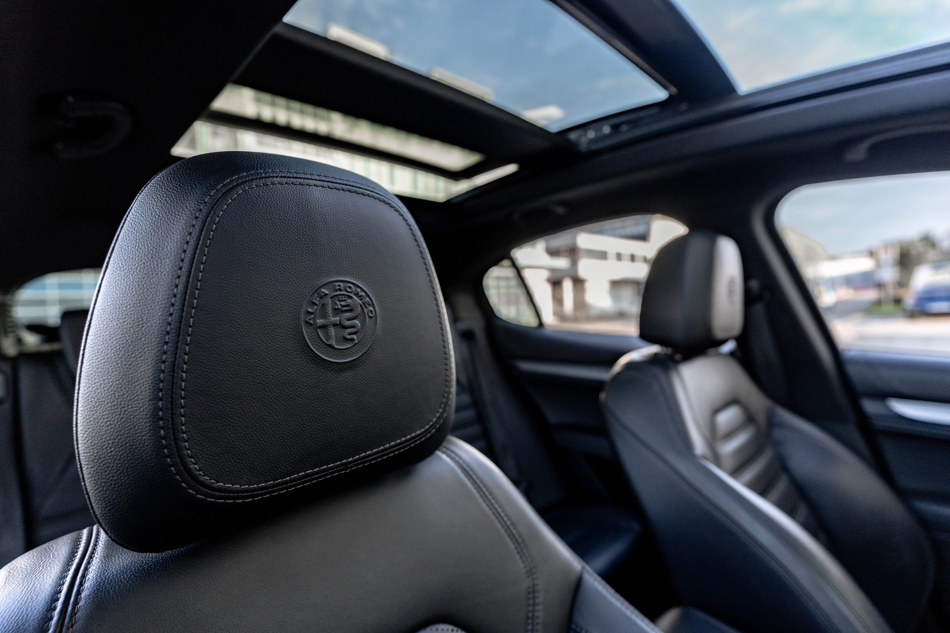 ALFA ROMEO Stelvio 2.2 JTDM Executive Q4 Automatic * FRISCH AB MFK * VOLLAUSSTATTUNG * HARMAN KARDON * WASSERPUMPE & ZAHNRIEMEN ERSETZT *-image-19