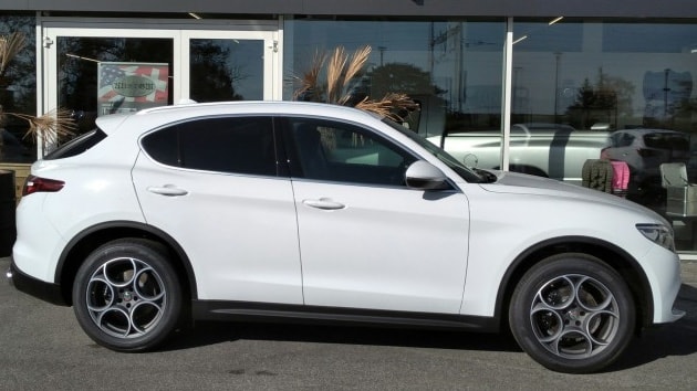 ALFA ROMEO Stelvio 2.0 Executive Q4 Automatic-image-1