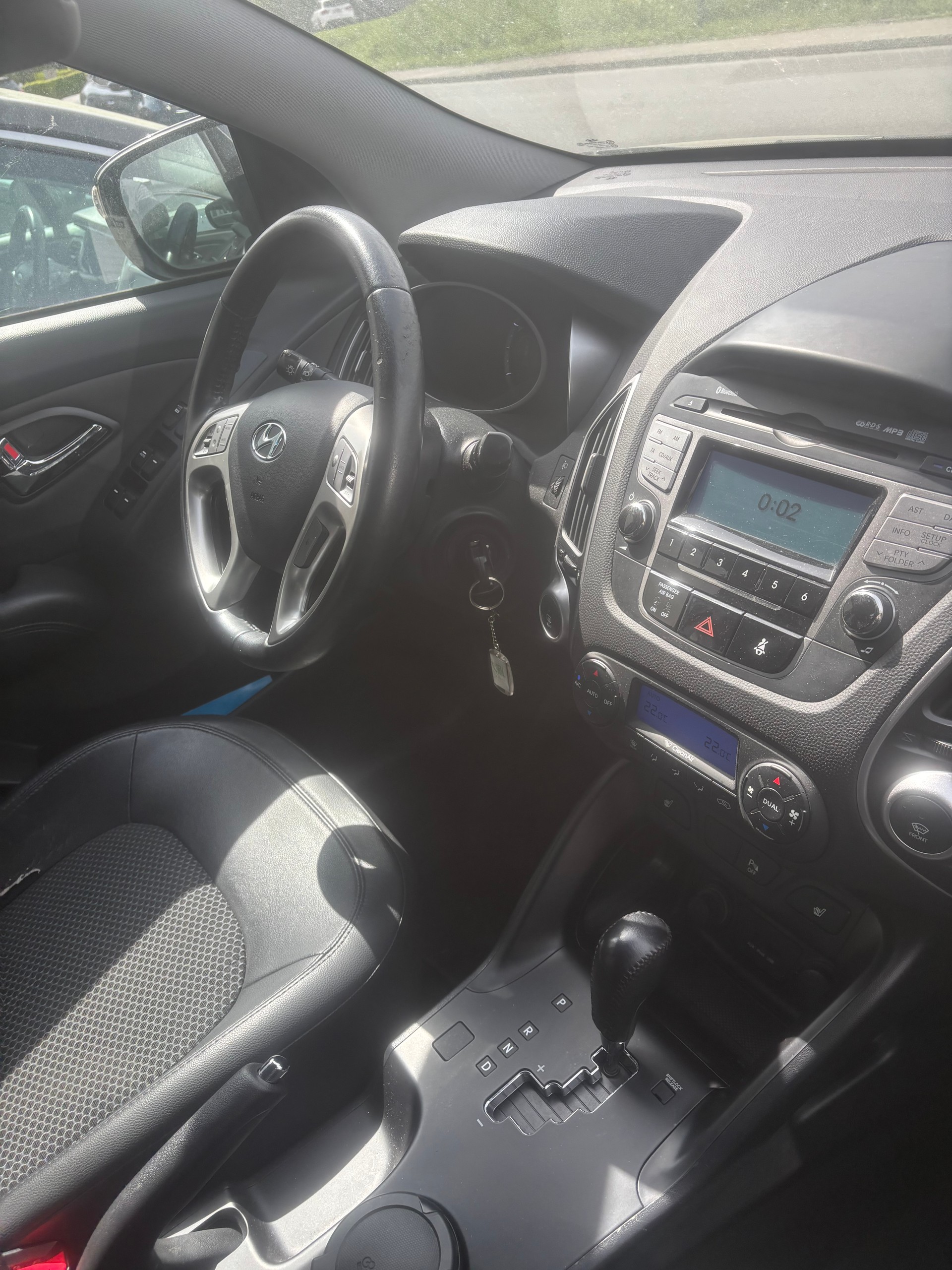 HYUNDAI iX 35 2.0 Premium 4WD Automatic-image-4