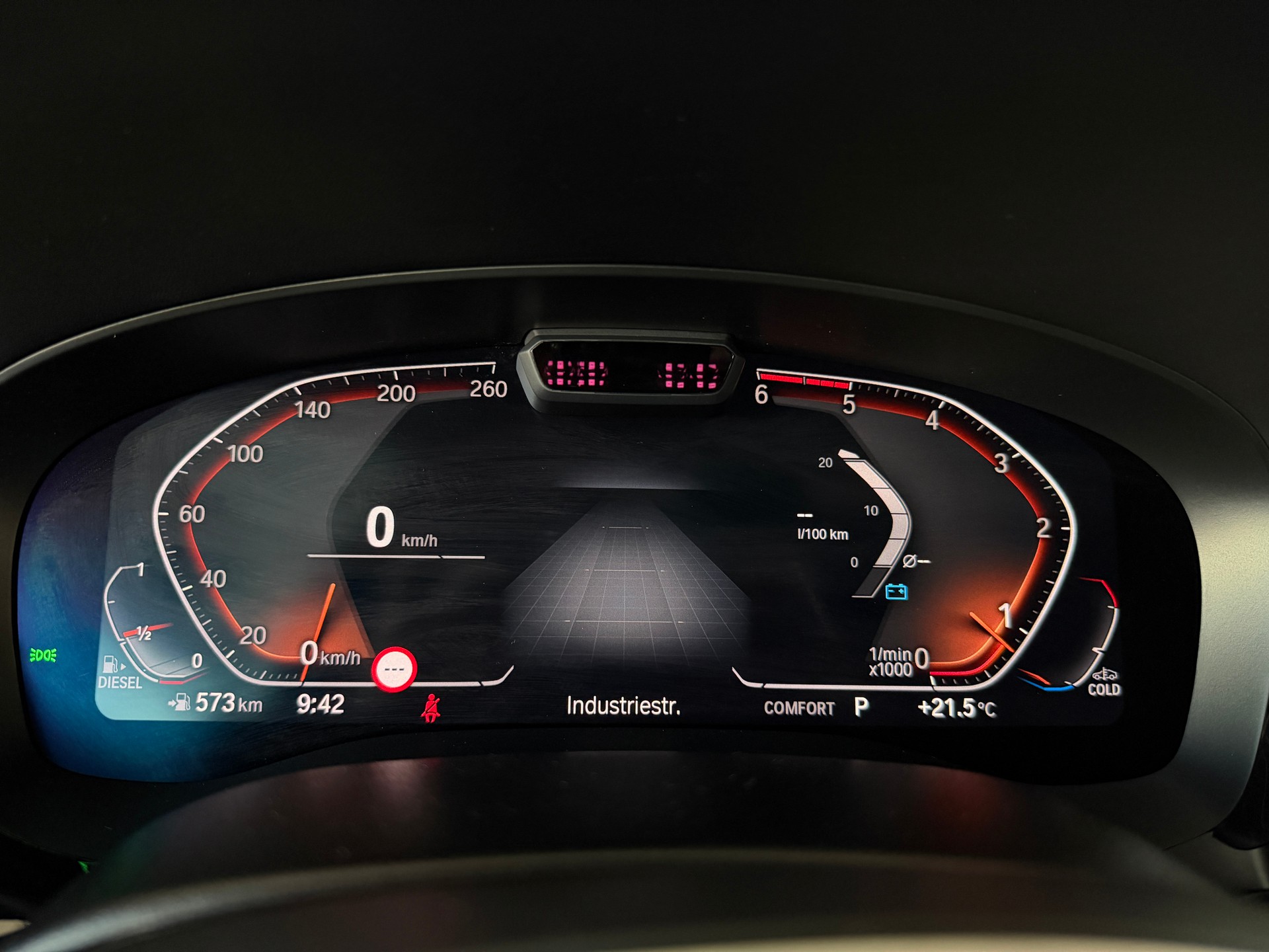 BMW 540d xDrive 48V Touring Pure M Sport Steptronic-image-9