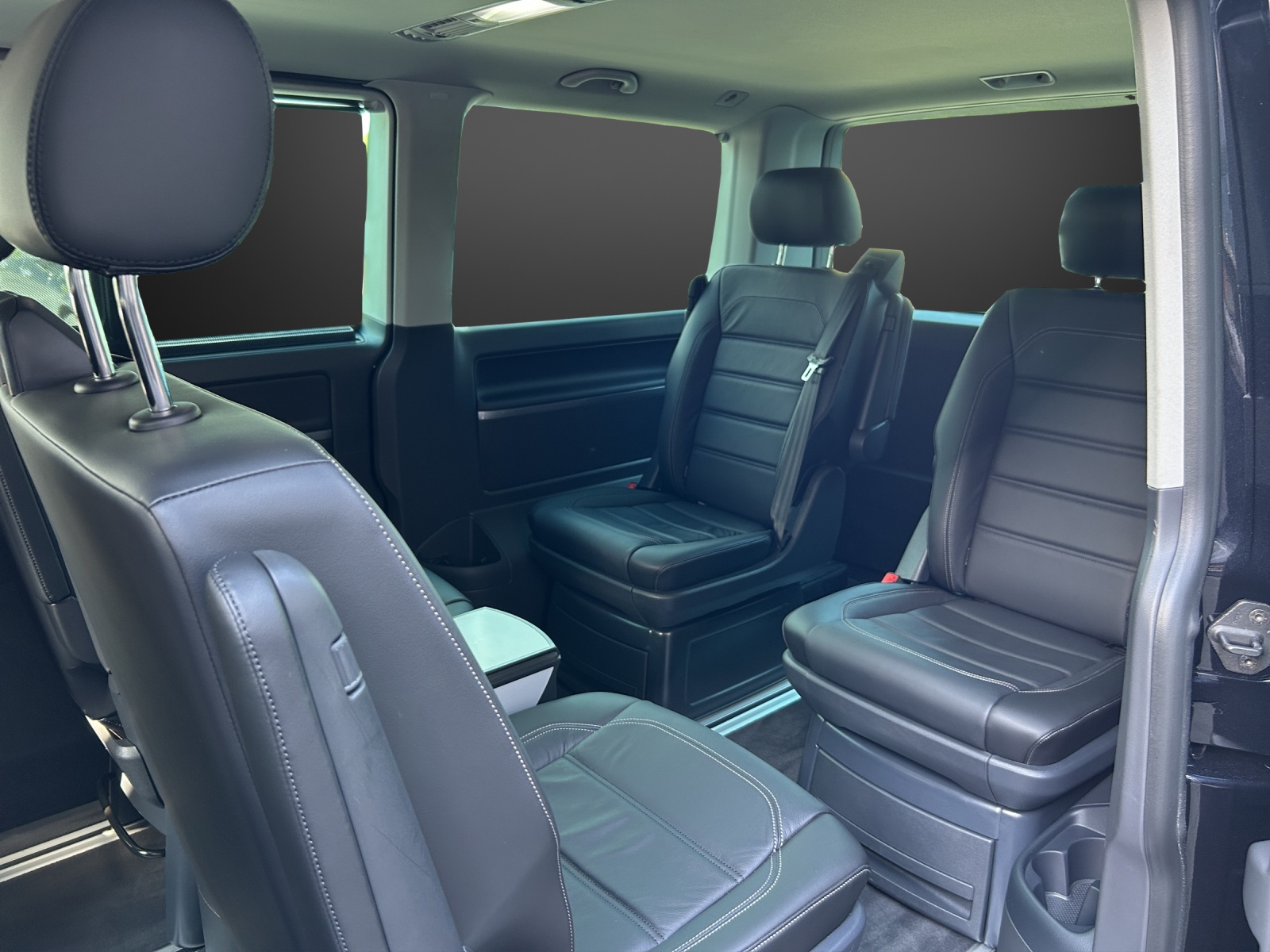 VW T6.1 Multivan 2.0 Bi-TDI Highline 4Motion DSG-image-6