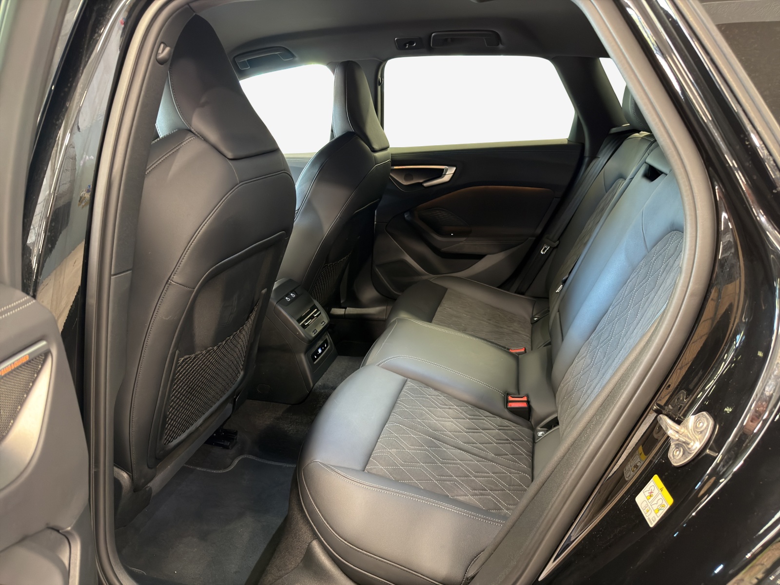 AUDI A5 Avant TDI quattro 150 kW S tronic-image-11