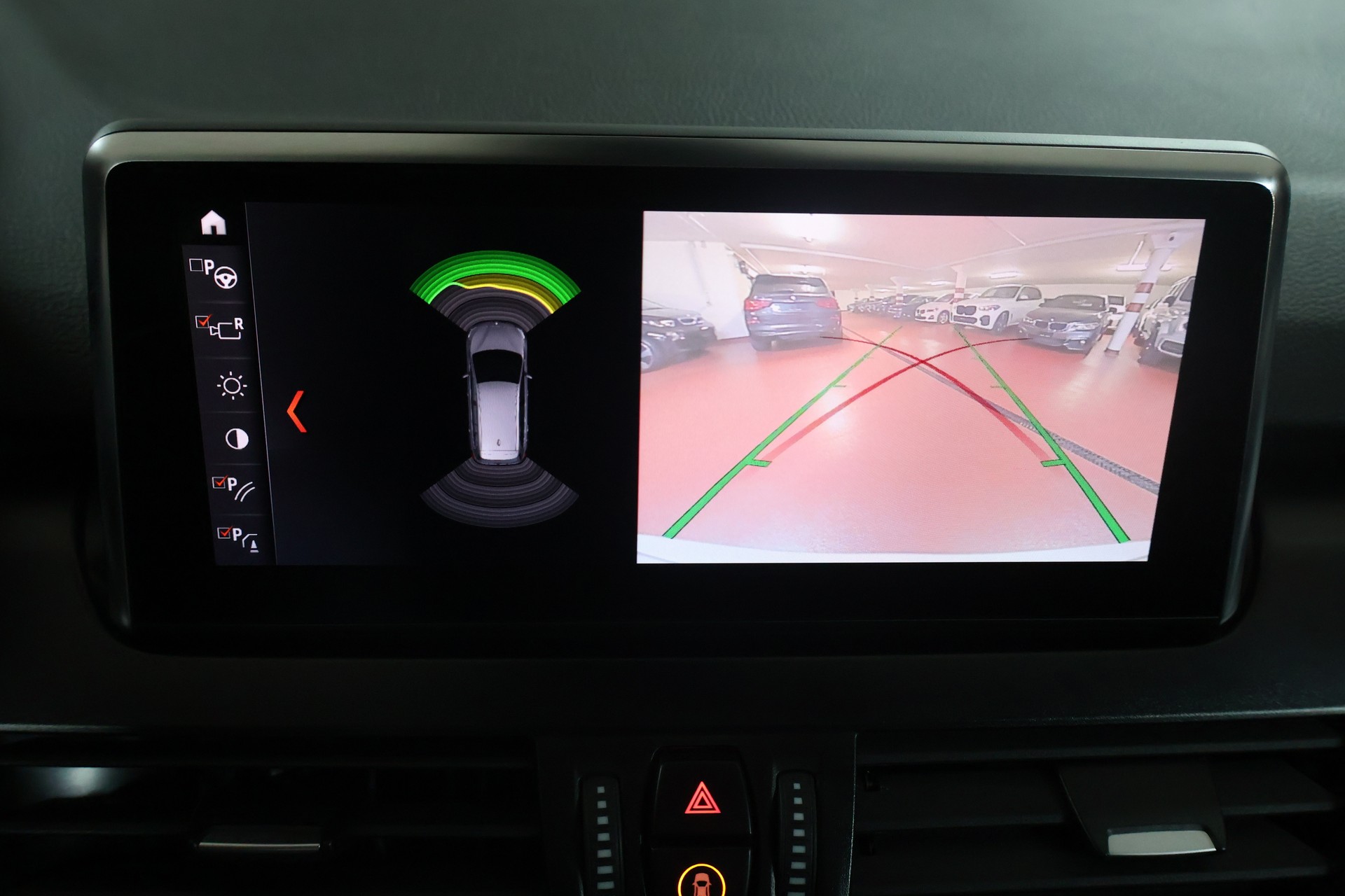 BMW 218d xDrive Gran Tourer Steptronic-image-11