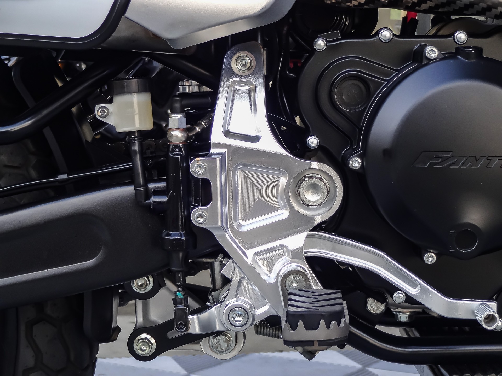 FANTIC Caballero 500-image-7