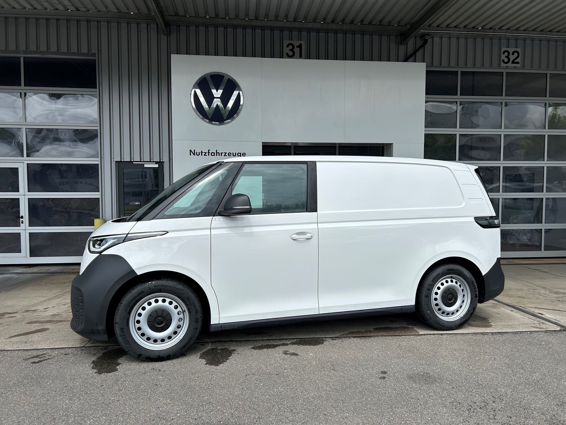 VW ID. Buzz Cargo-showroom-element-1