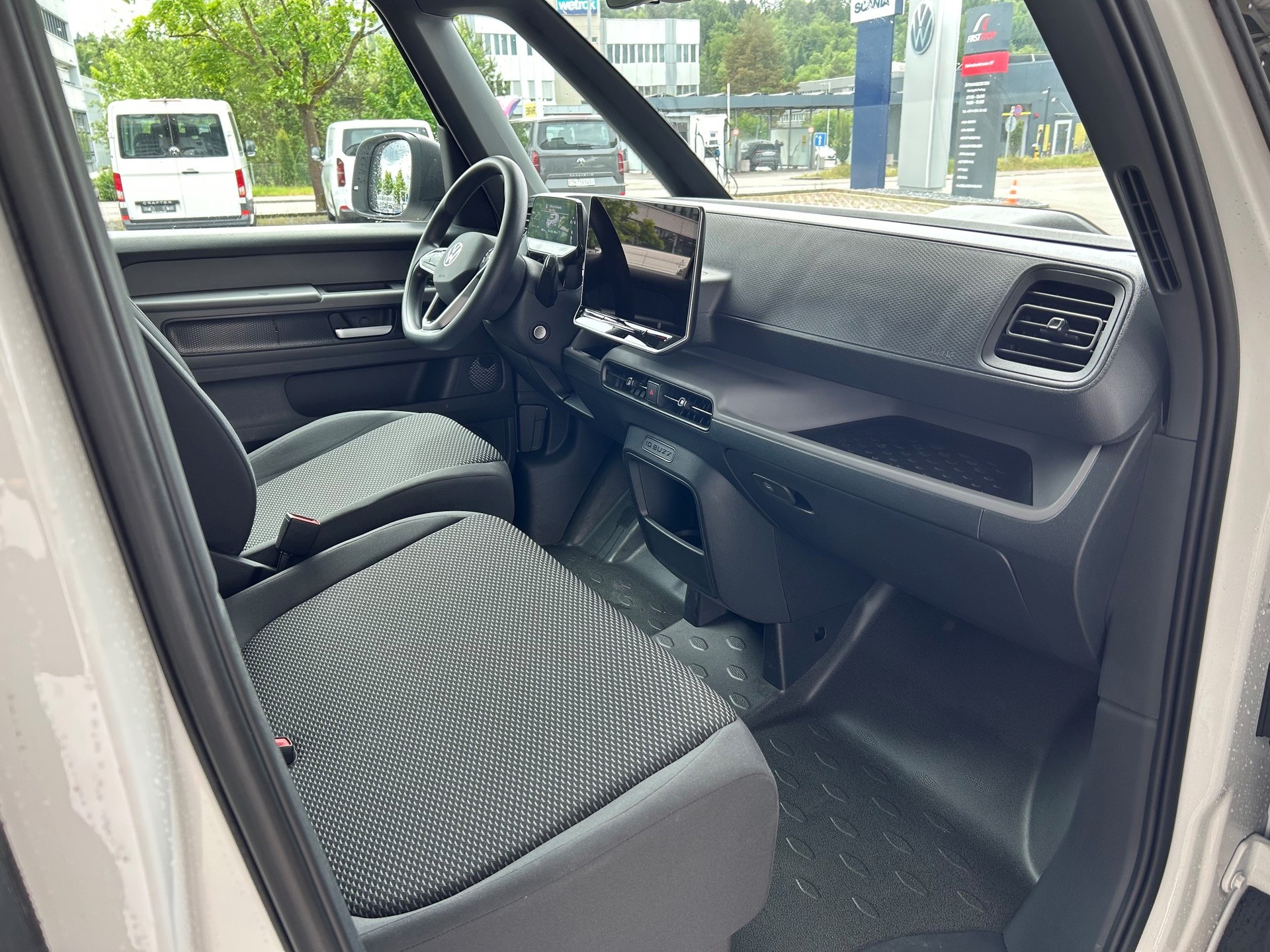 VW ID. Buzz Cargo-image-4