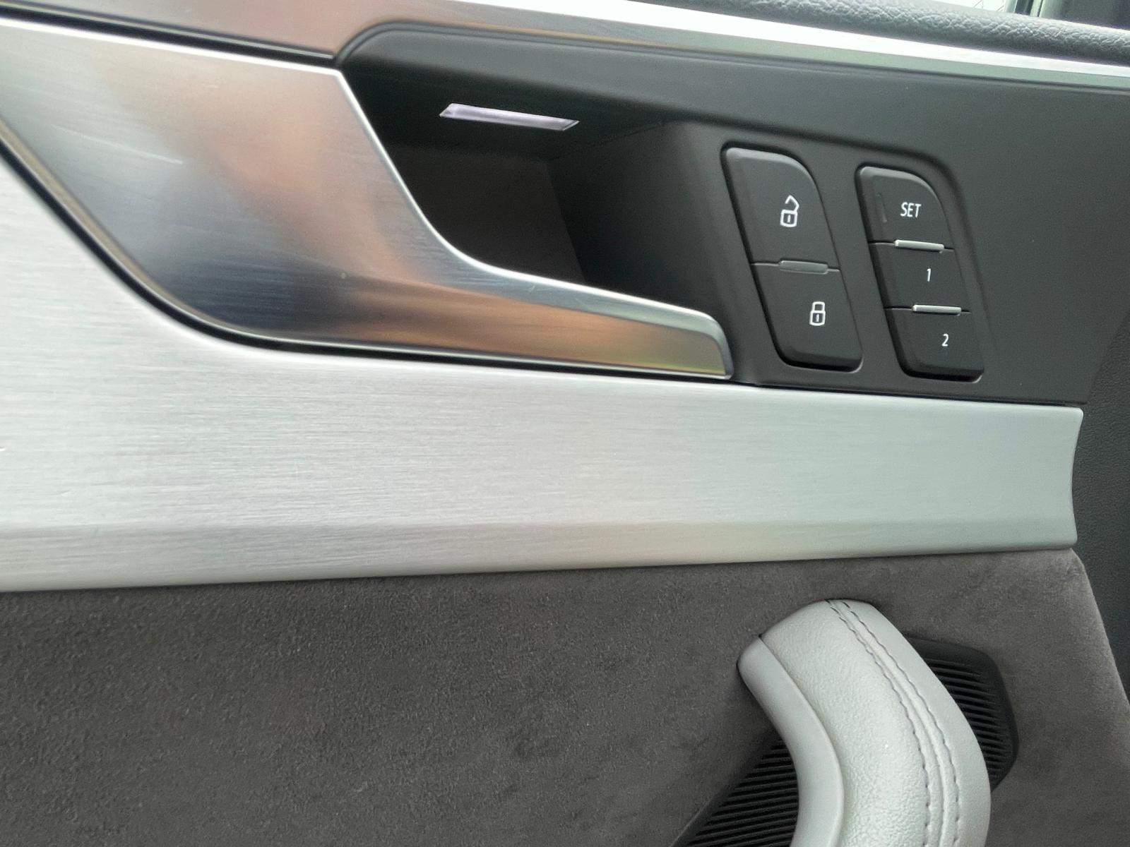 AUDI S4 Avant 3.0 TFSI quattro tiptronic-image-18
