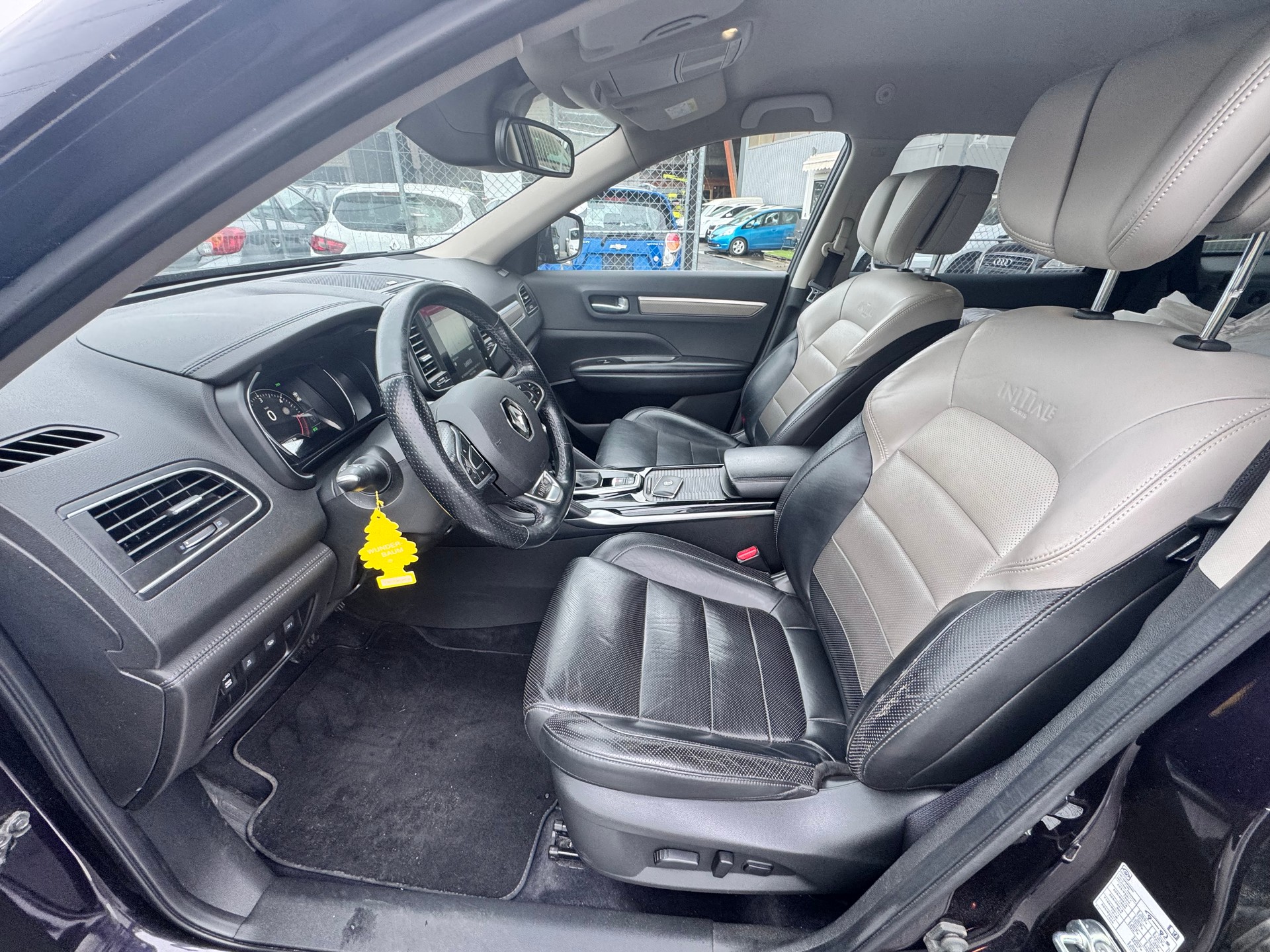RENAULT Koleos 2.0 dCi Initiale Paris 4x4 Xtronic CVT-image-9