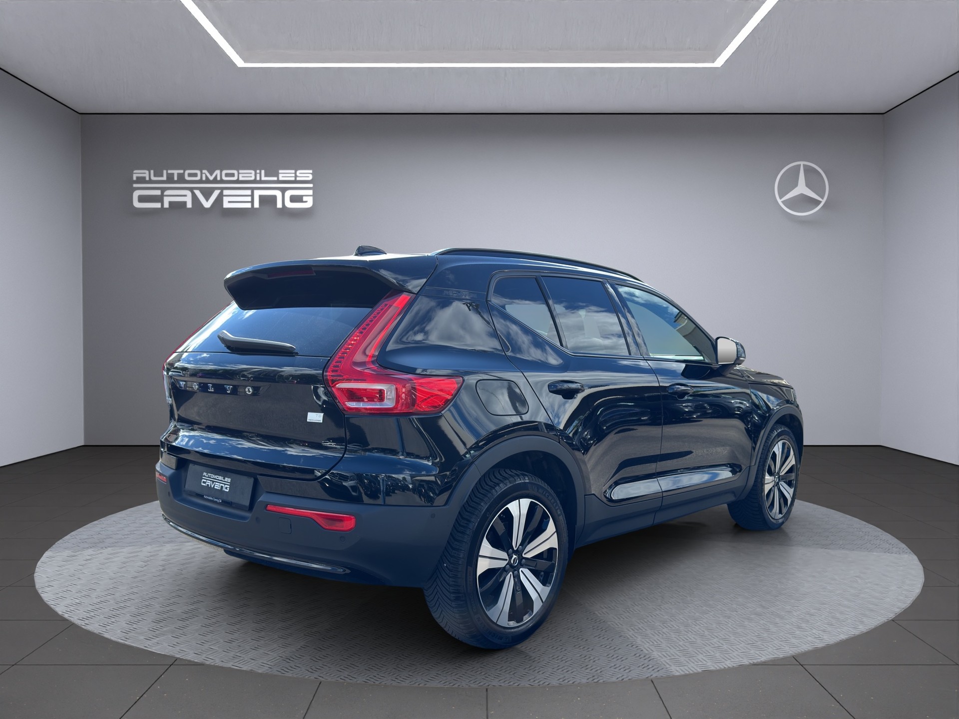 VOLVO XC40 T5 PHEV Ultimate Dark DCT-image-4