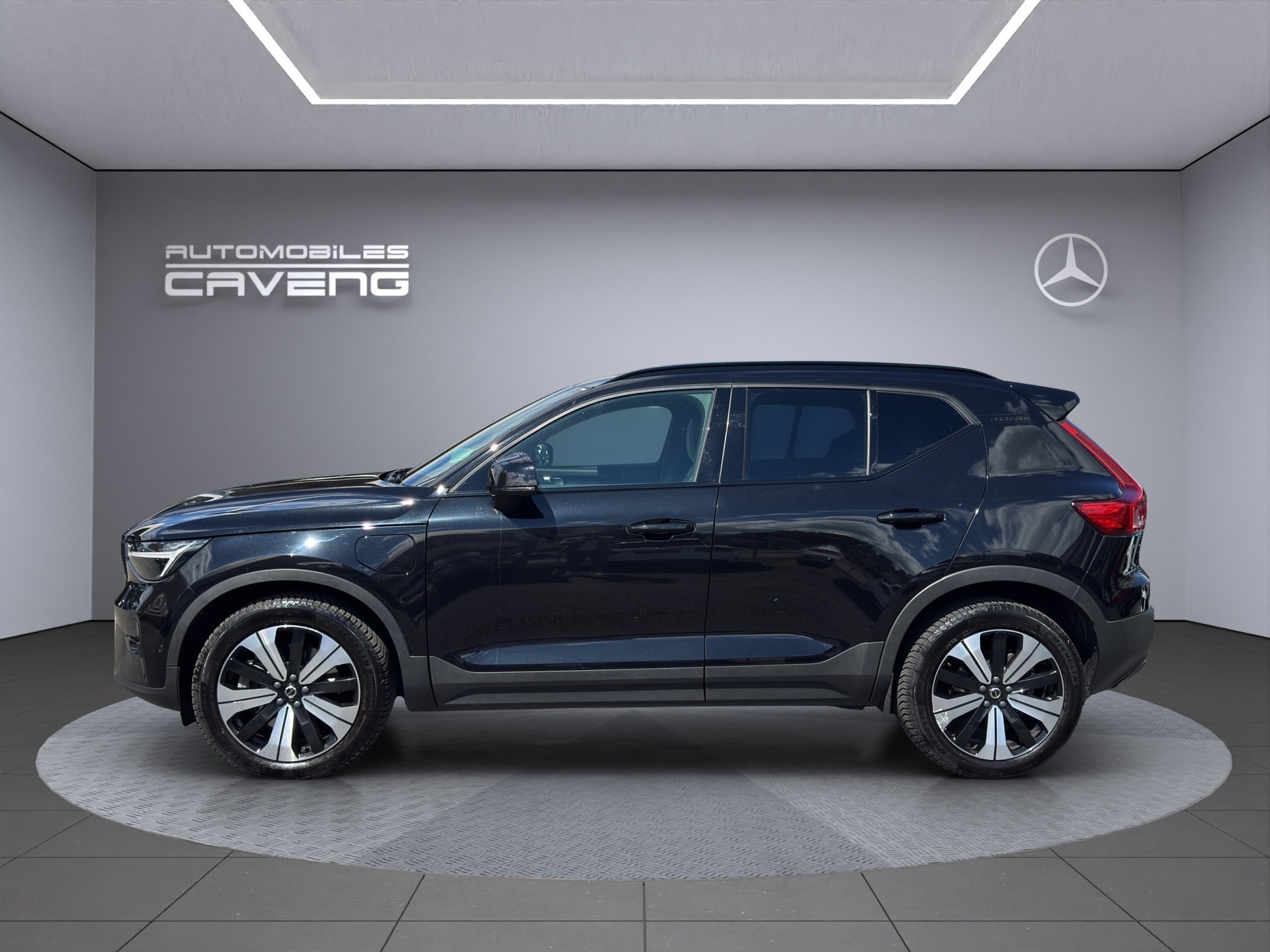 VOLVO XC40 T5 PHEV Ultimate Dark DCT-image-1