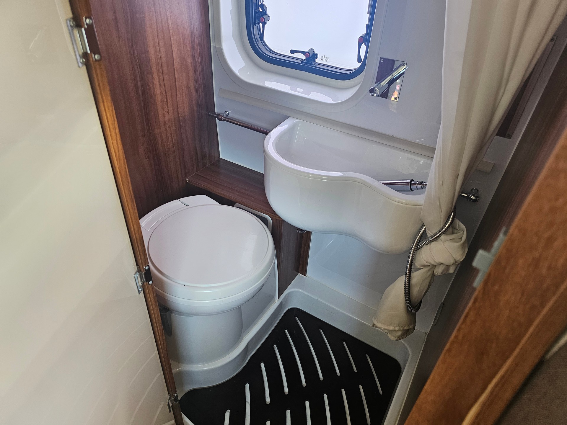FIAT Ducato Rollerteam Livingstone Duo Premium-image-10