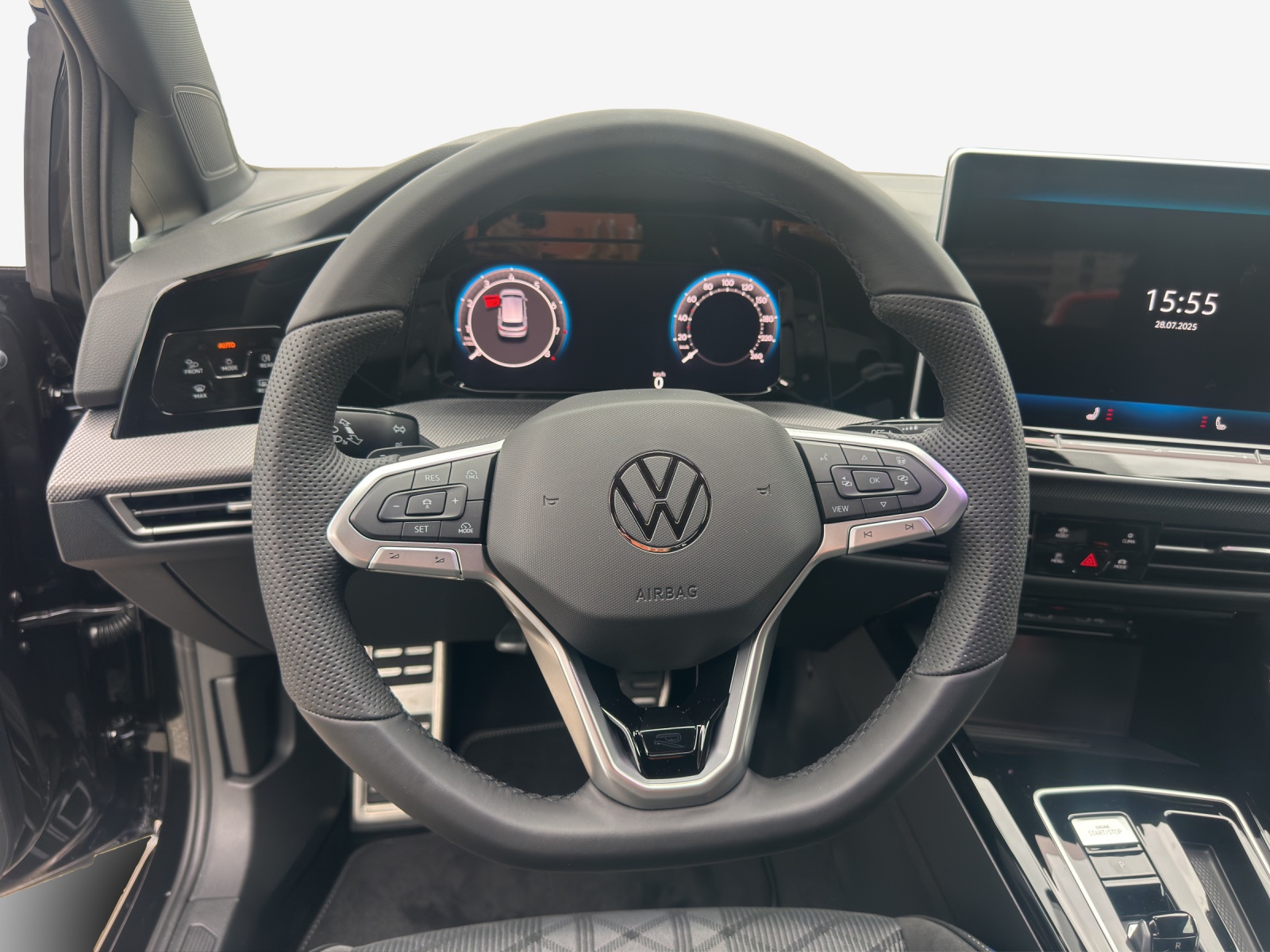 VW Golf 1.5 e TSI mHEV R-Line DSG-image-9