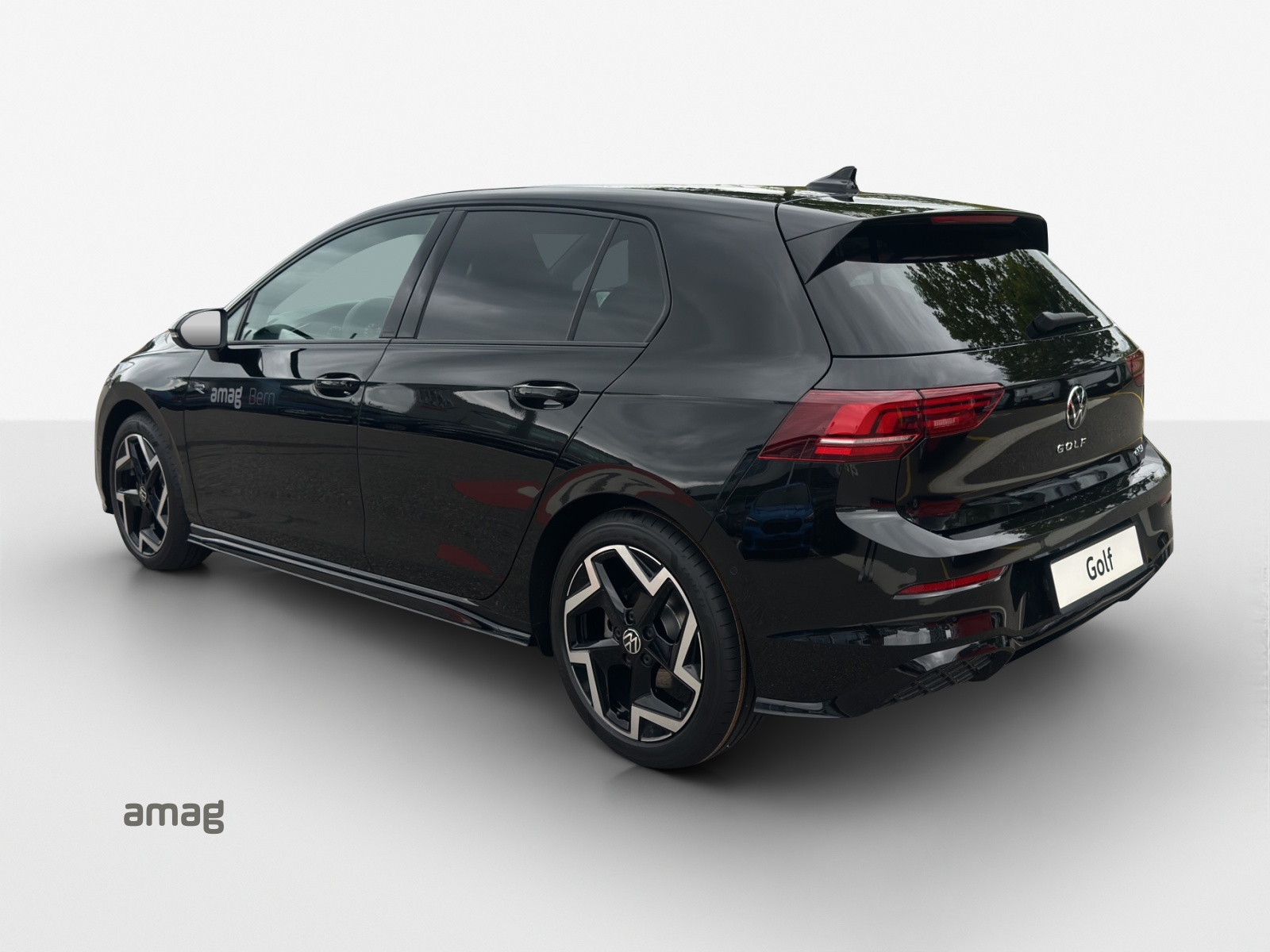VW Golf 1.5 e TSI mHEV R-Line DSG-image-2