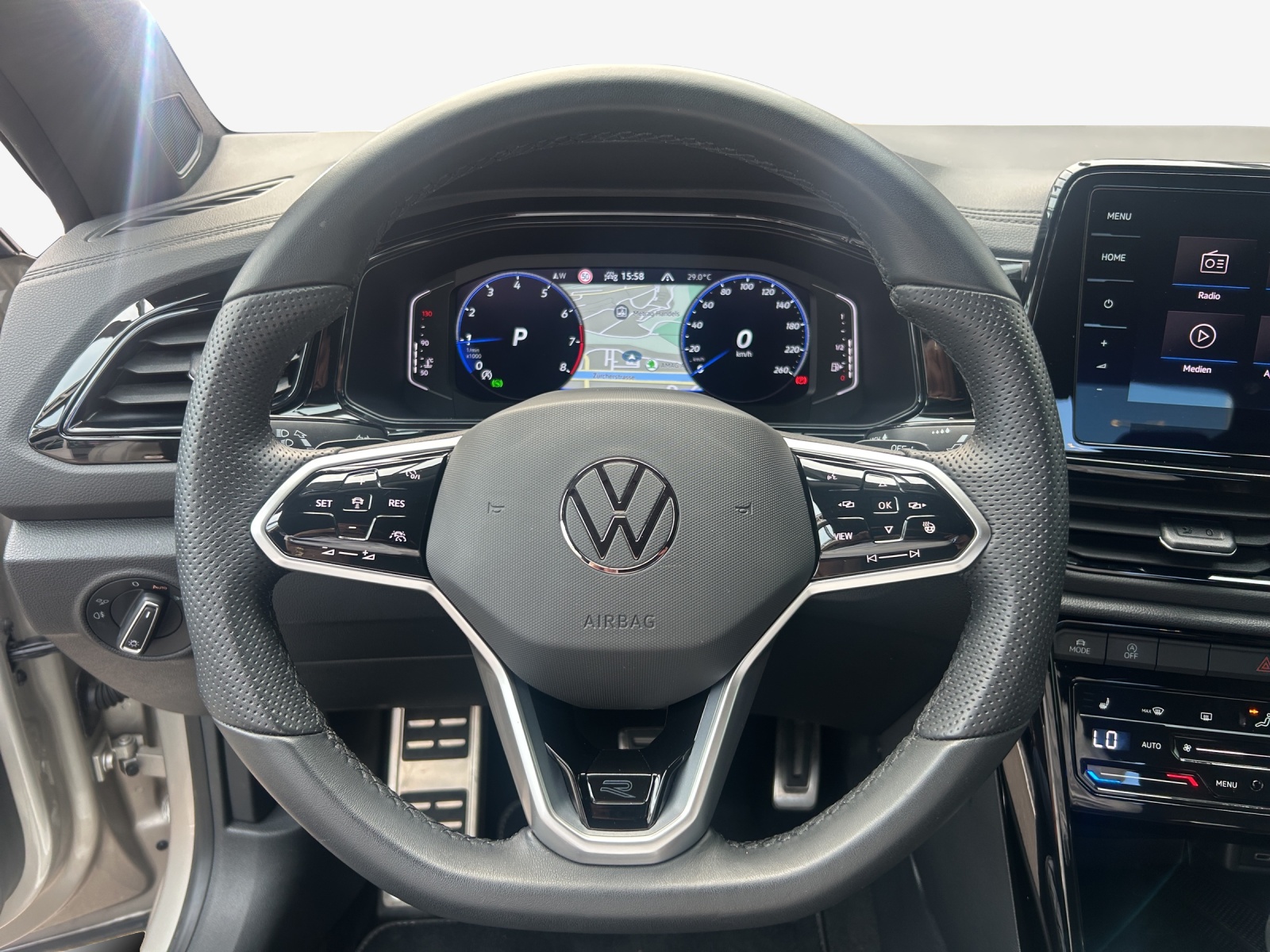 VW T-Roc Cabriolet 1.5 TSI EVO R-Line DSG-image-9