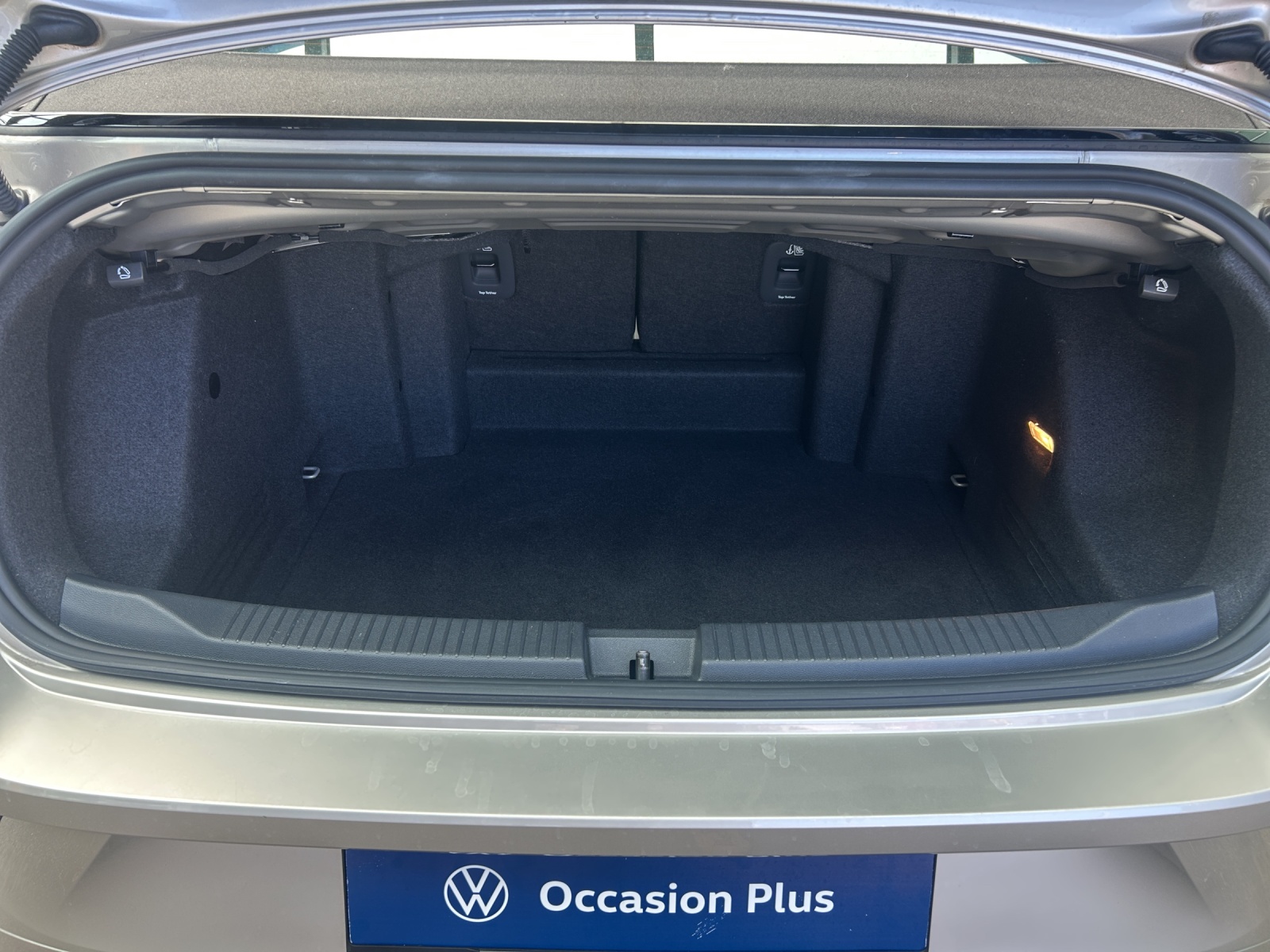 VW T-Roc Cabriolet 1.5 TSI EVO R-Line DSG-image-11