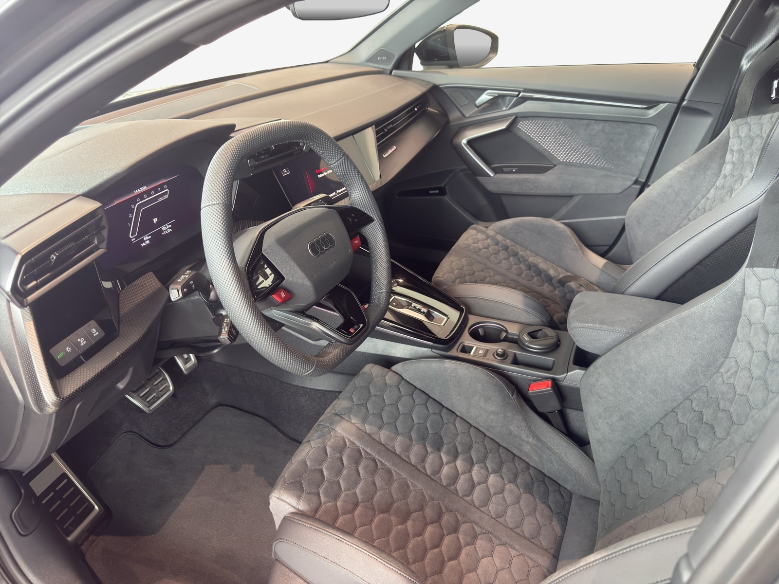 AUDI RS3 Sportback 2.5 TSI quattro S-tronic-image-9