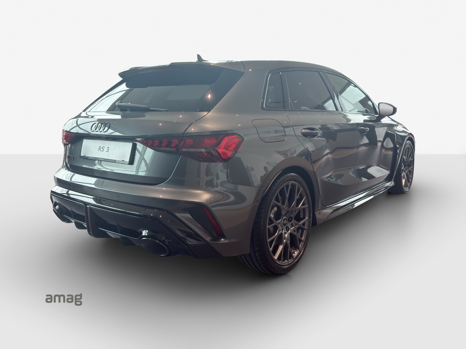 AUDI RS3 Sportback 2.5 TSI quattro S-tronic-image-6