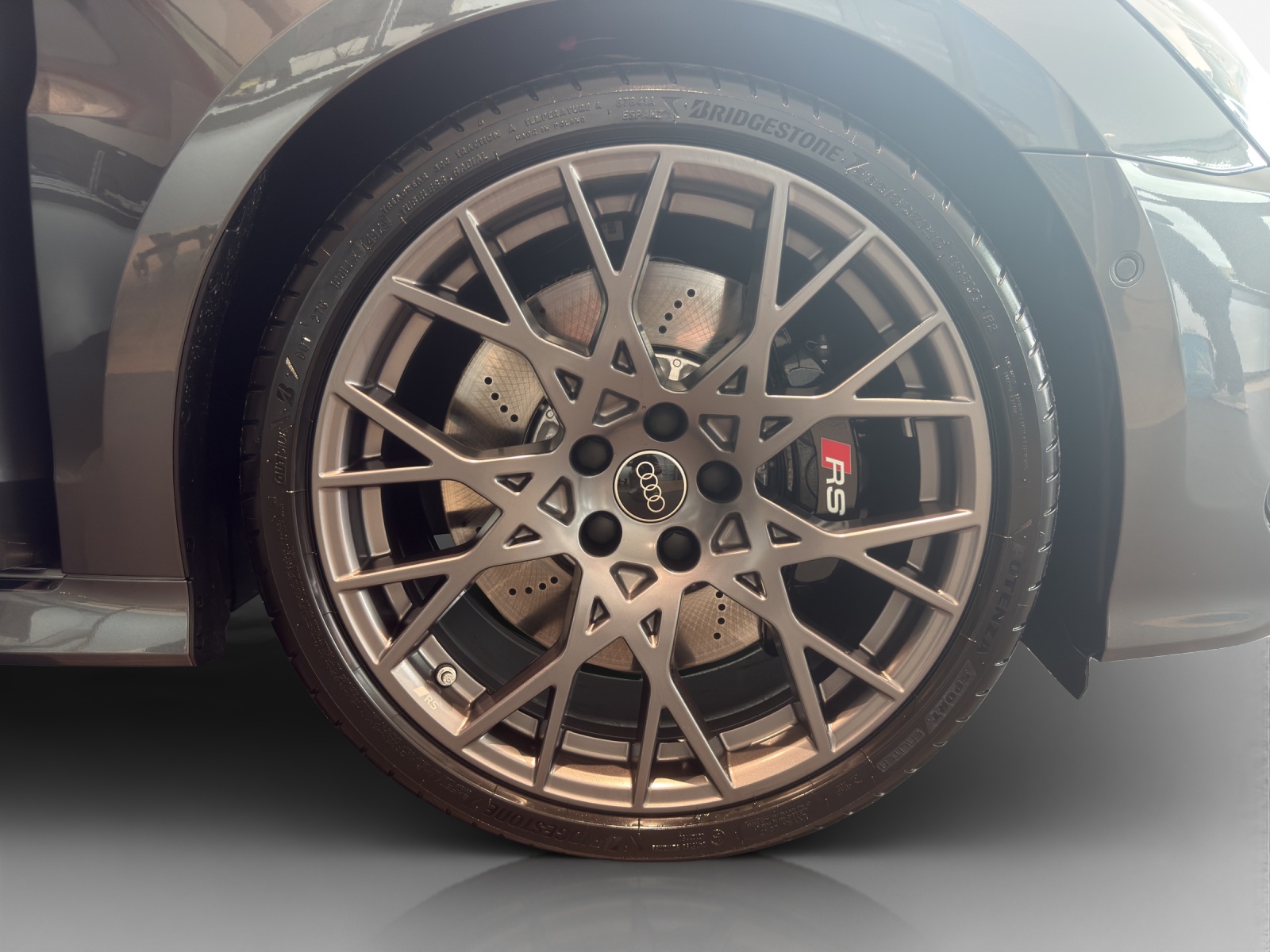 AUDI RS3 Sportback 2.5 TSI quattro S-tronic-image-2