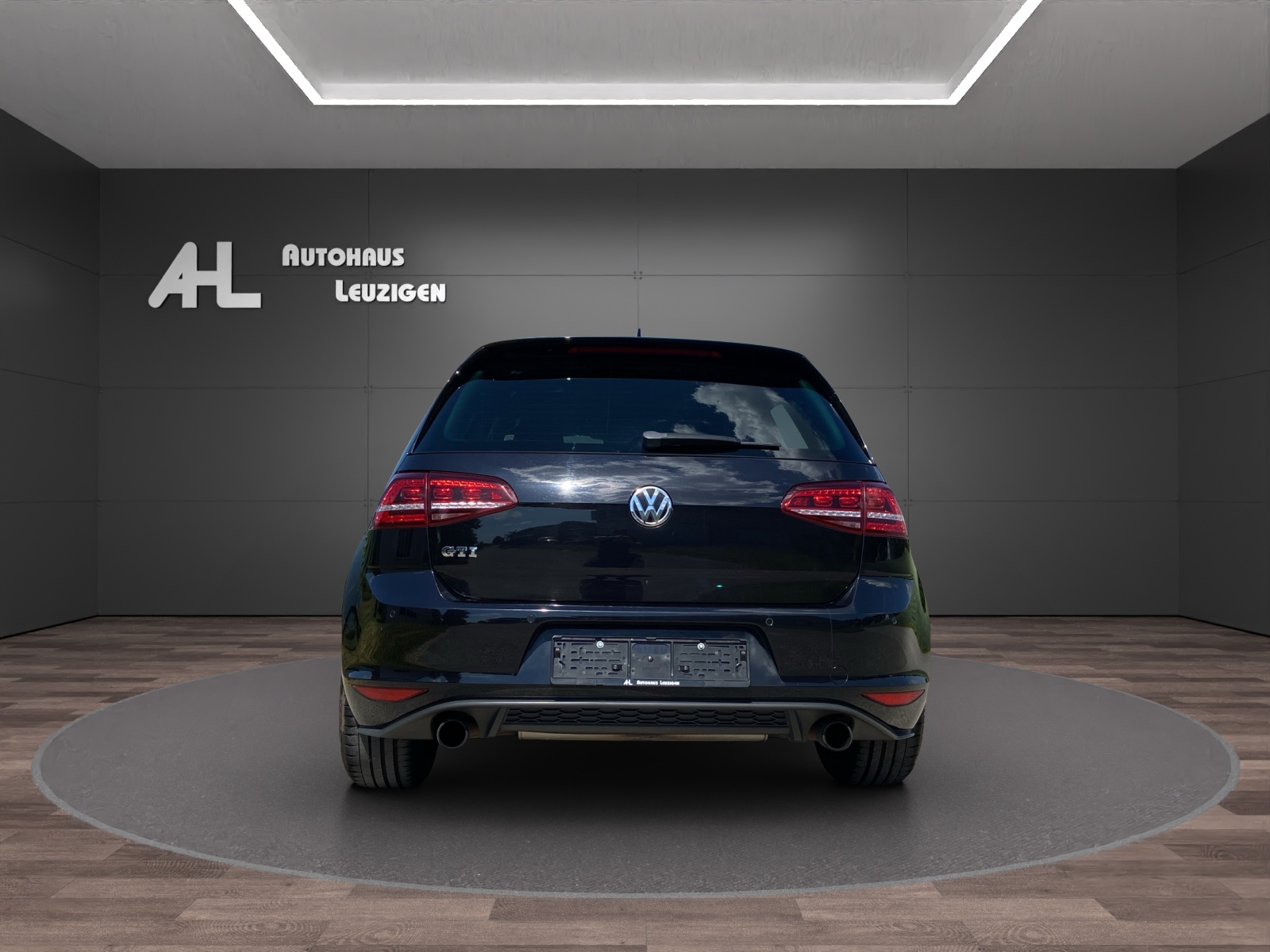 VW Golf 2.0 TSI GTI Performance DSG-image-3