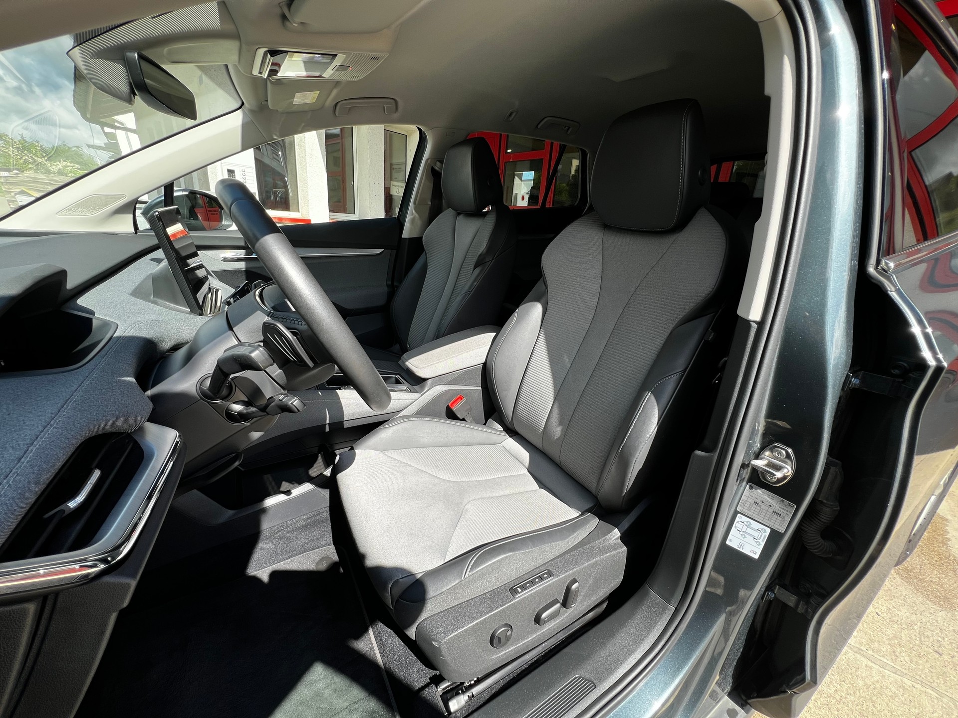 SKODA Enyaq iV 80 / SoH 92%-image-14