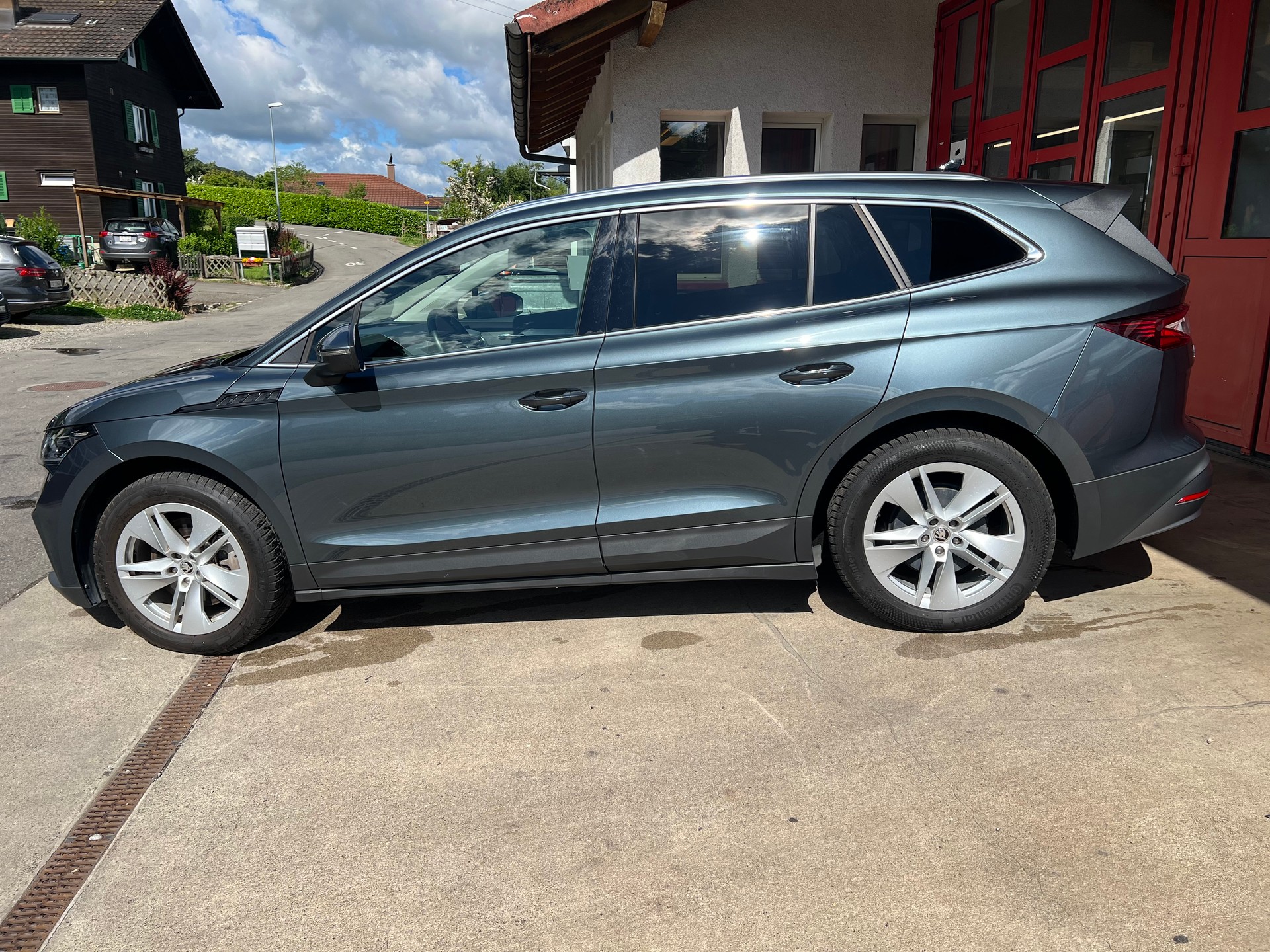 SKODA Enyaq iV 80 / SoH 92%-image-2