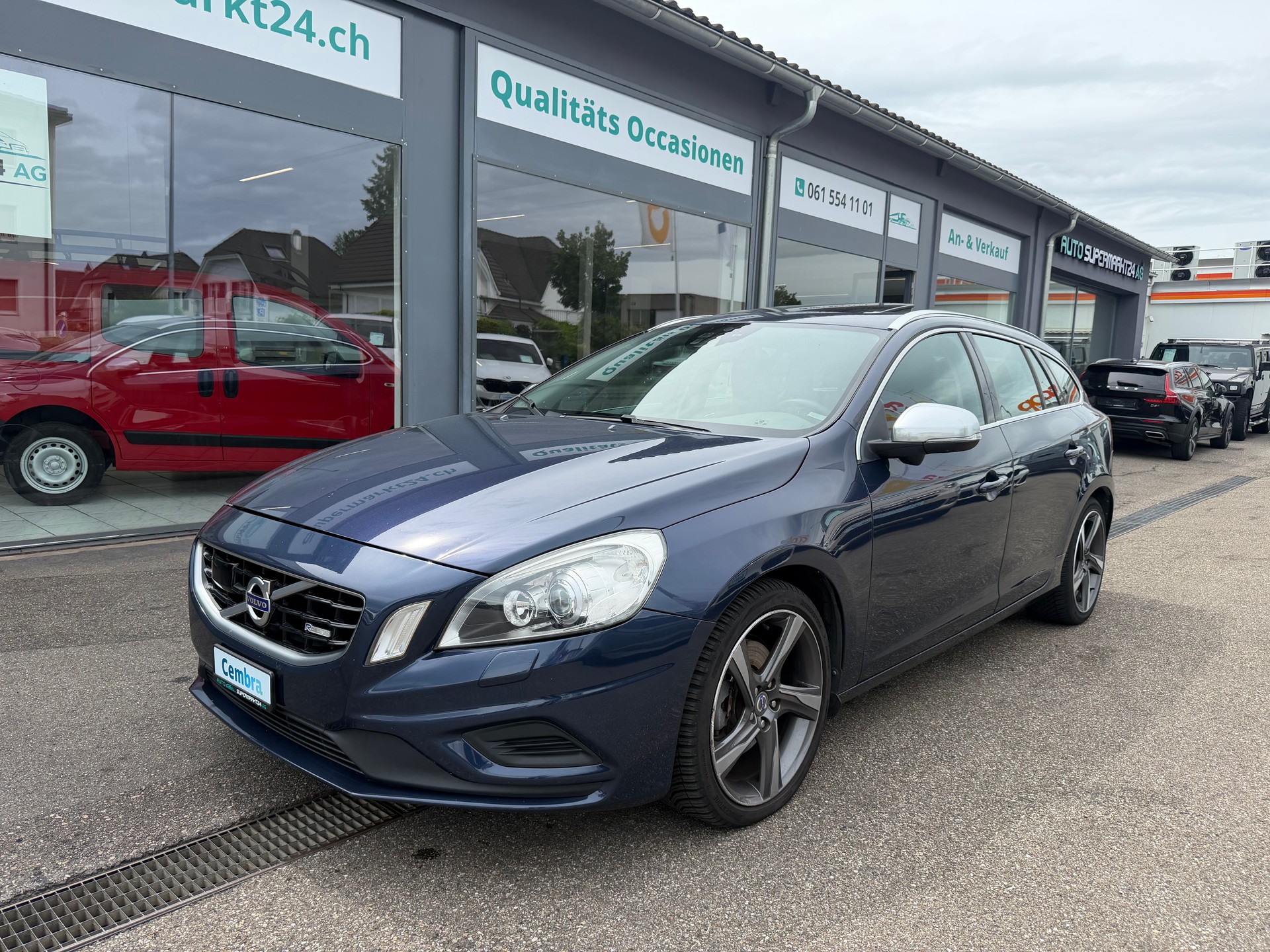VOLVO V60 D4 R-Design Geartronic-image-1