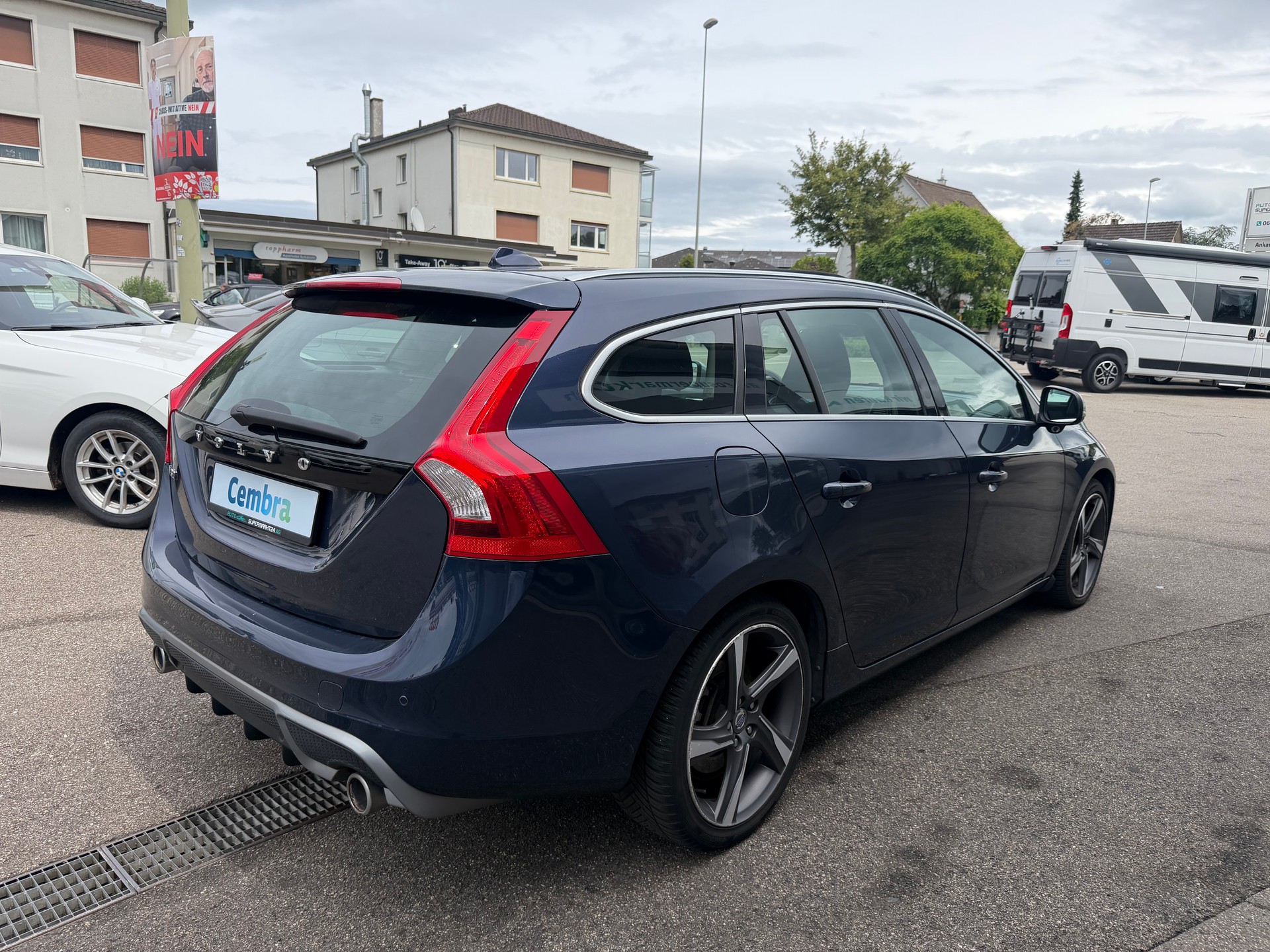 VOLVO V60 D4 R-Design Geartronic-image-5