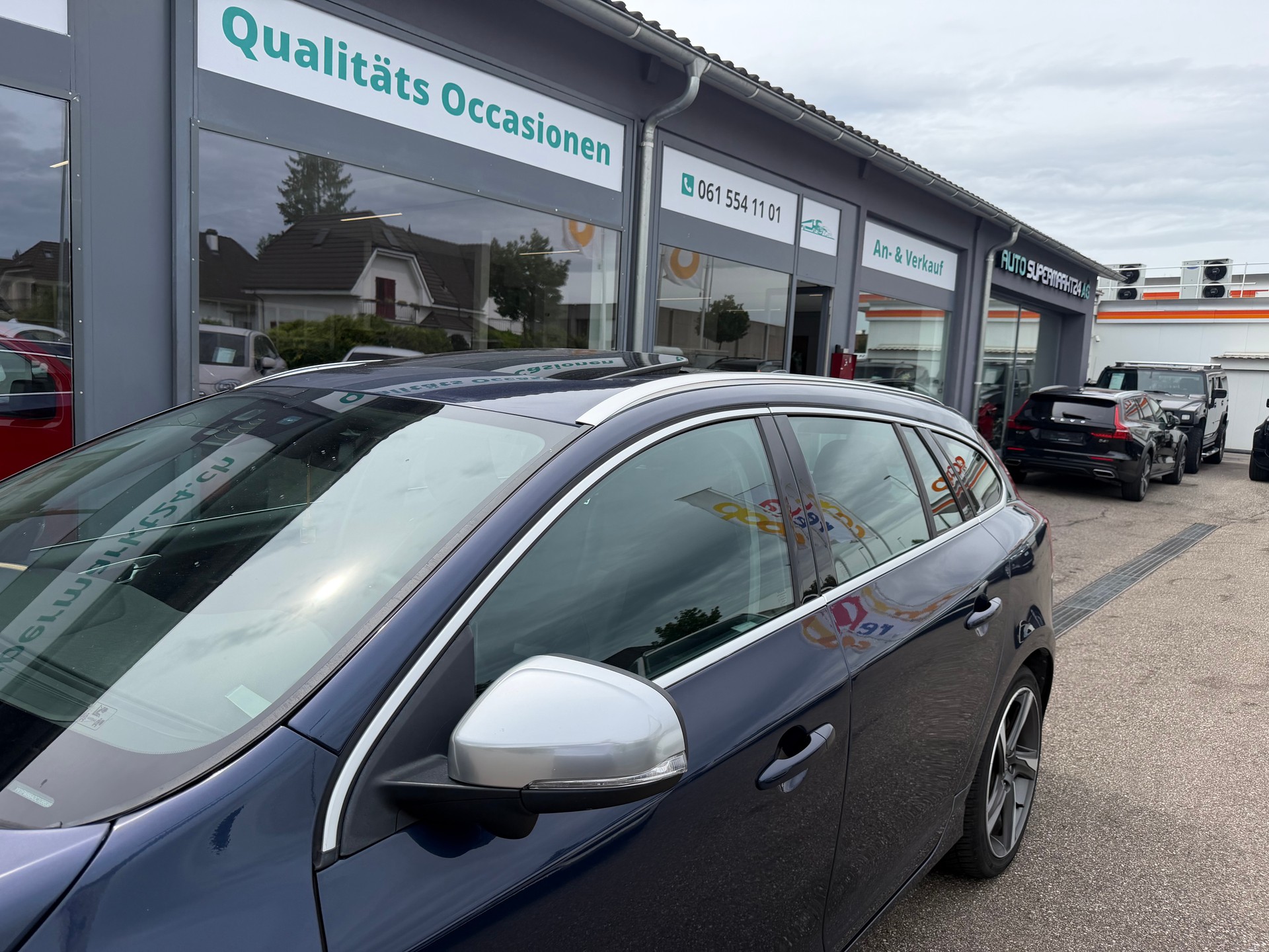VOLVO V60 D4 R-Design Geartronic-image-9