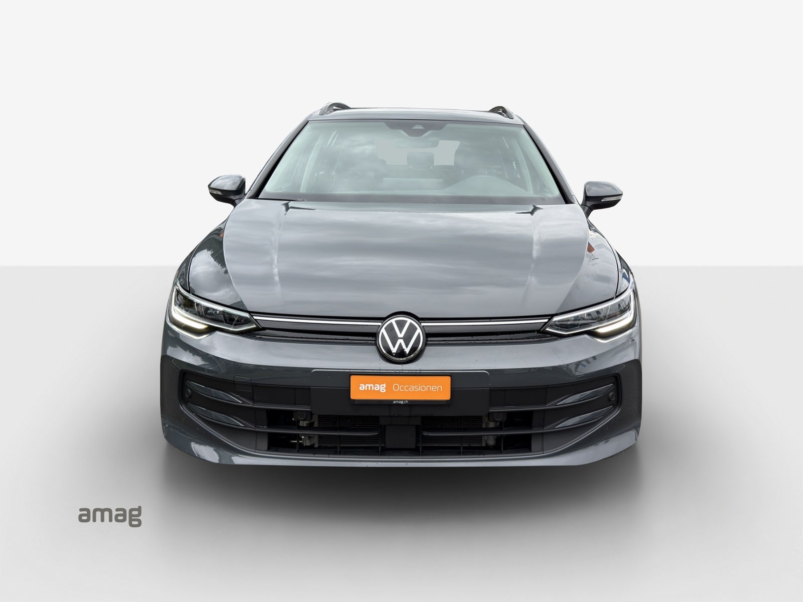 VW Golf Variant 1.5 eTSI mHEV Life DSG-image-6