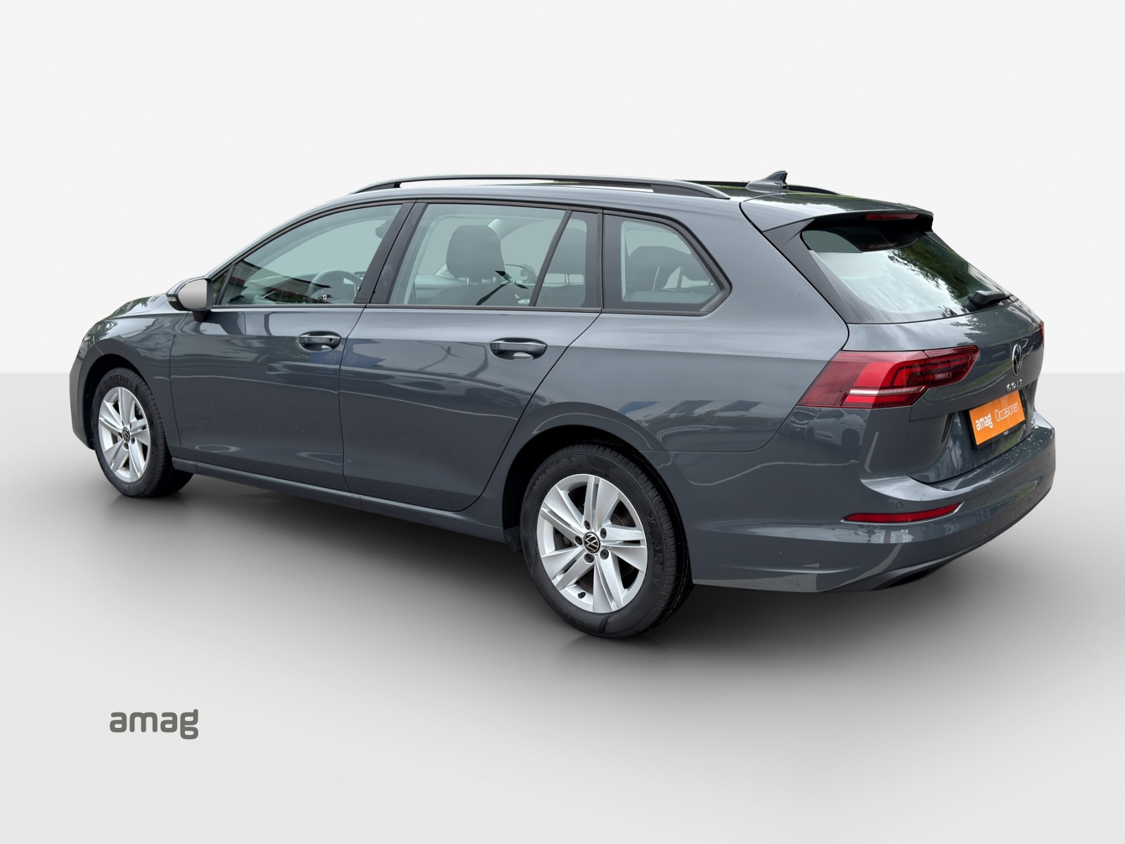 VW Golf Variant 1.5 eTSI mHEV Life DSG-image-2