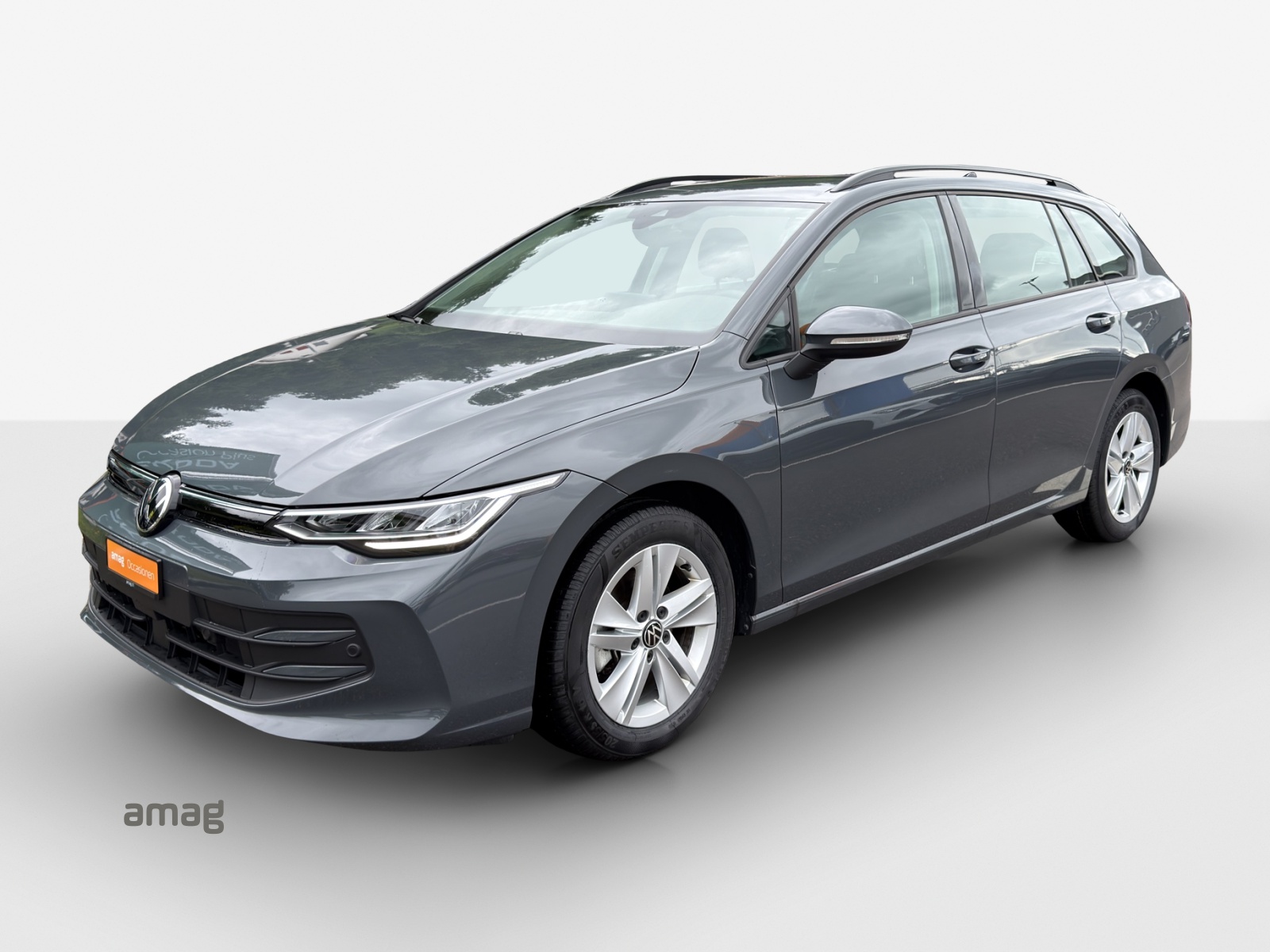 VW Golf Variant 1.5 eTSI mHEV Life DSG-image-0