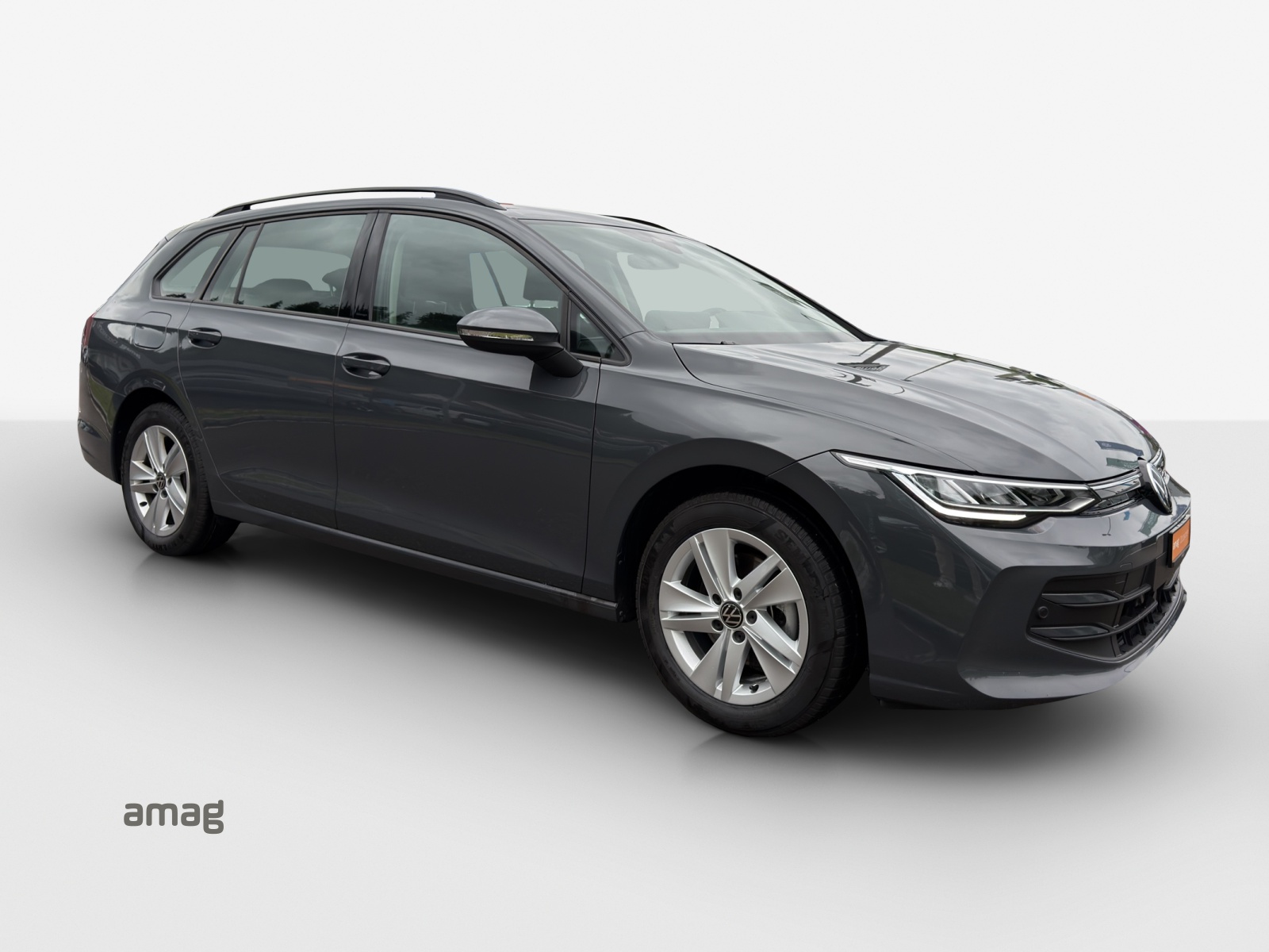 VW Golf Variant 1.5 eTSI mHEV Life DSG-image-5