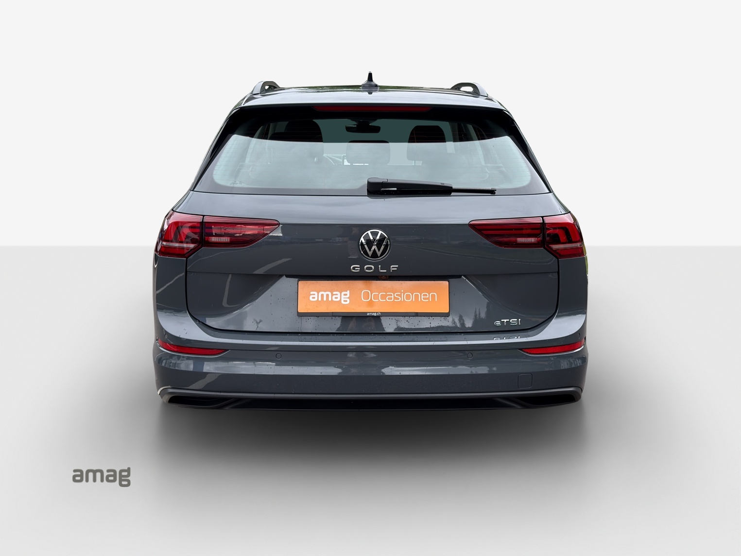 VW Golf Variant 1.5 eTSI mHEV Life DSG-image-3