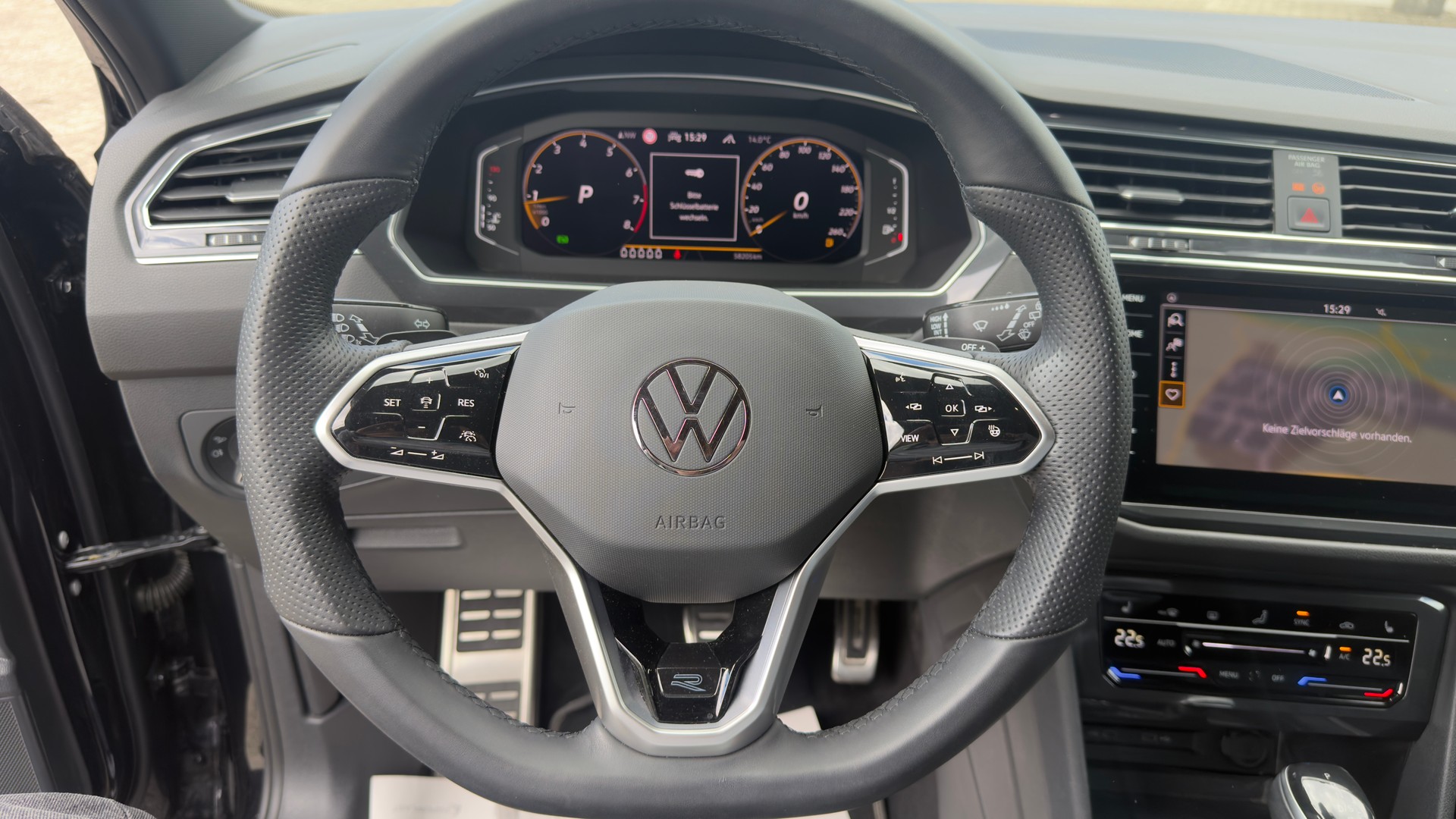 VW Tiguan Allspace 2.0TSI R-Line 4Motion DSG-image-9
