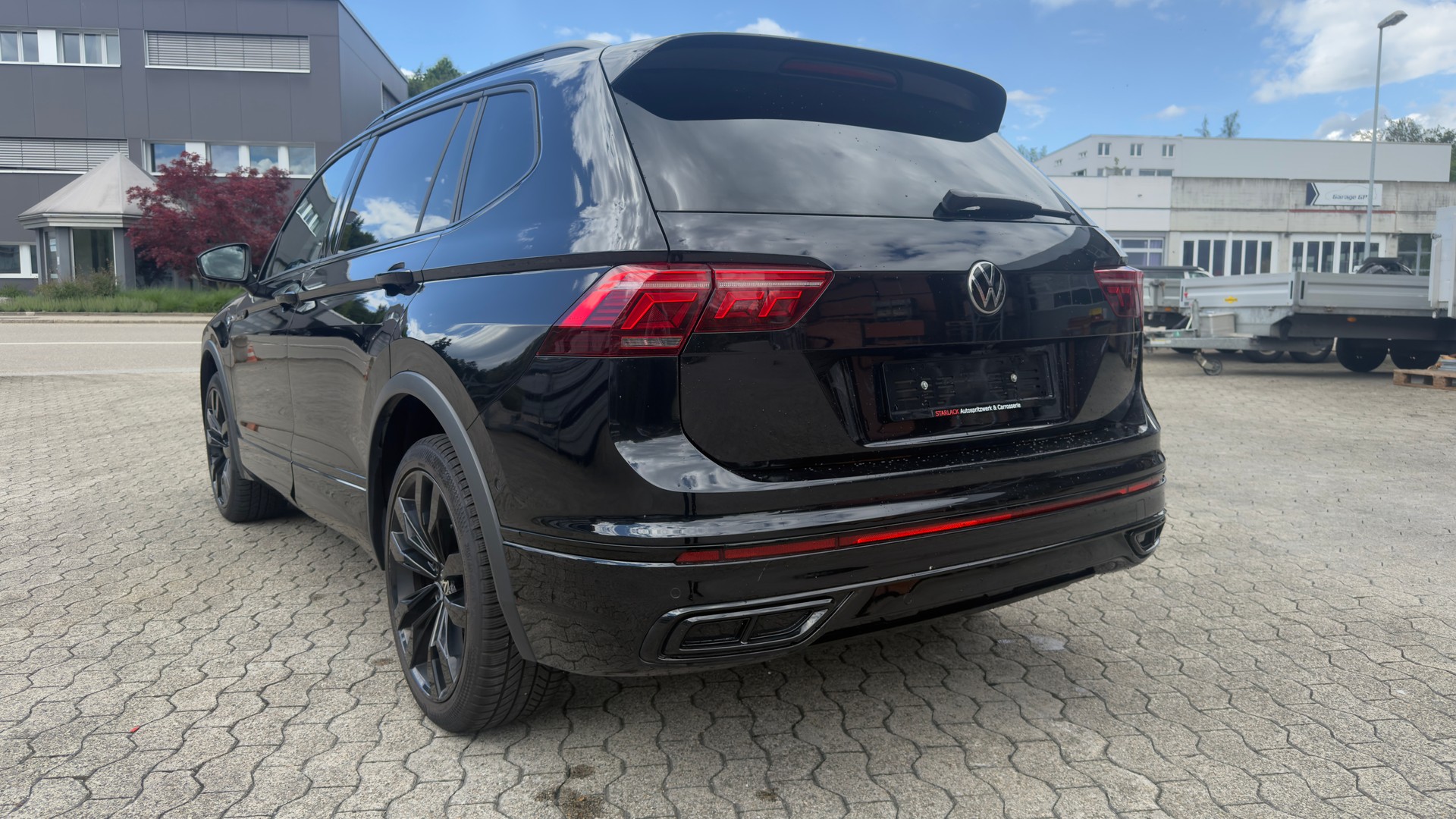 VW Tiguan Allspace 2.0TSI R-Line 4Motion DSG-showroom-element-2