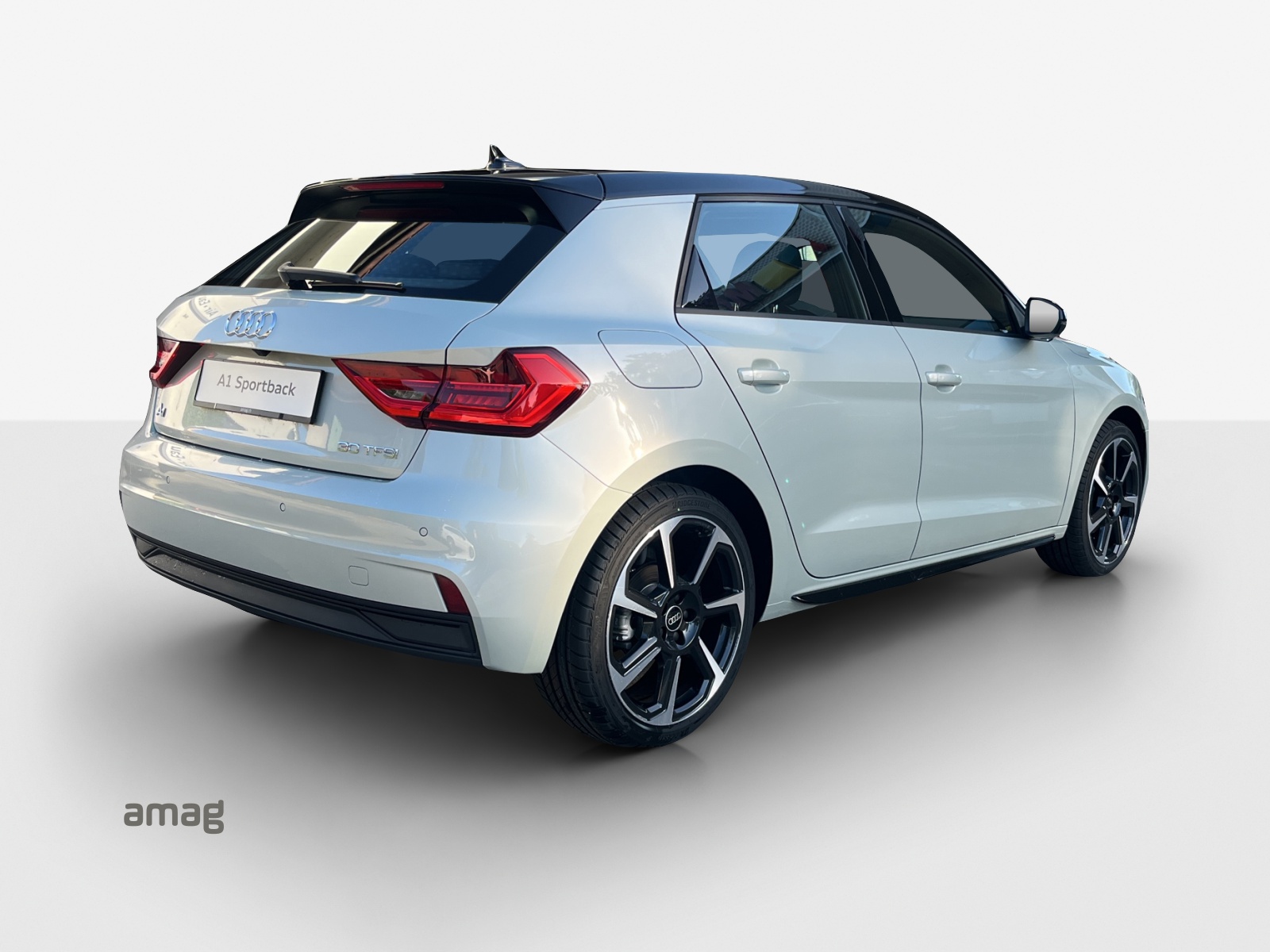 AUDI A1 Sportback 30 TFSI Attraction S-tronic-image-4