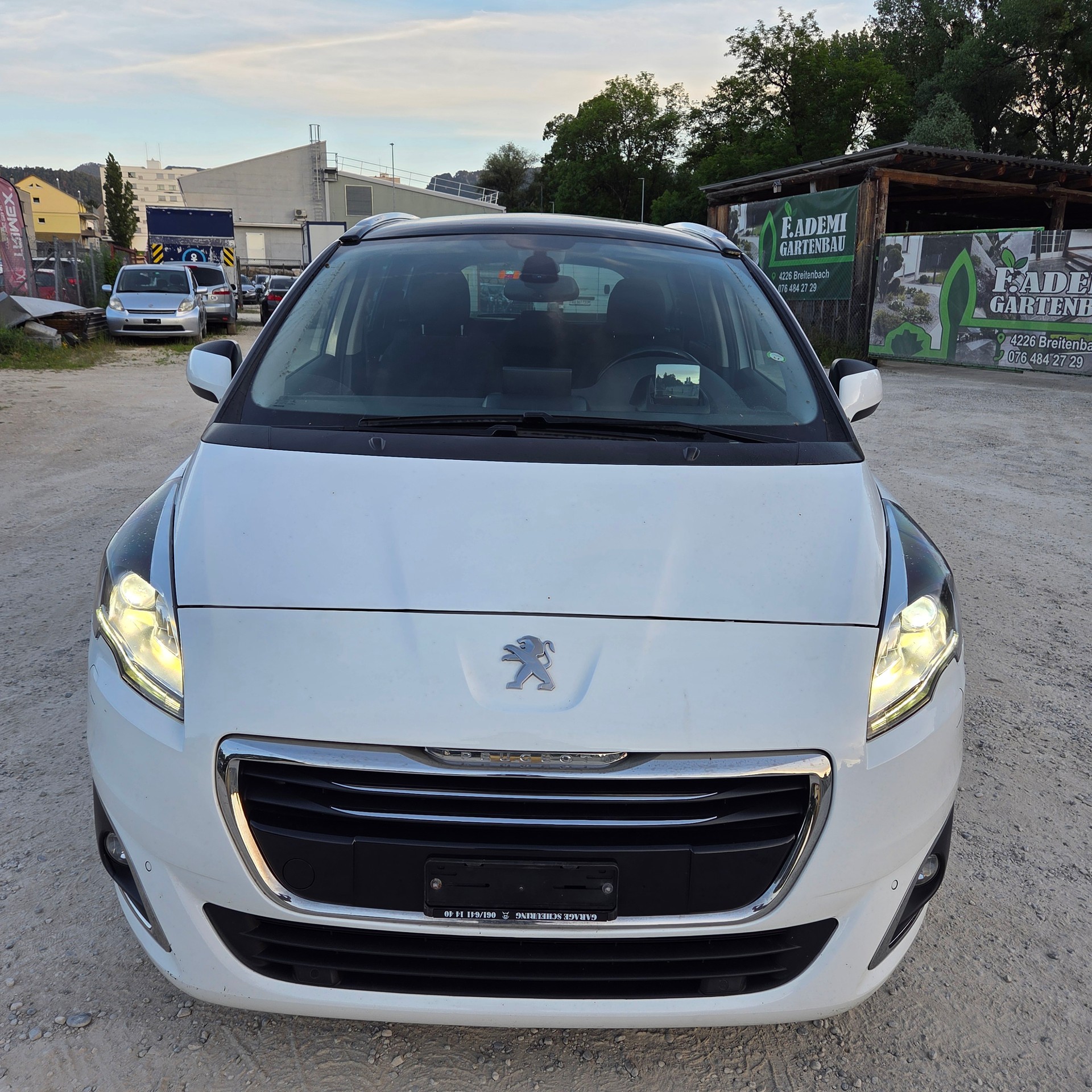 PEUGEOT 5008 1.6 BlueHDi Sensation Tiptronic-image-7