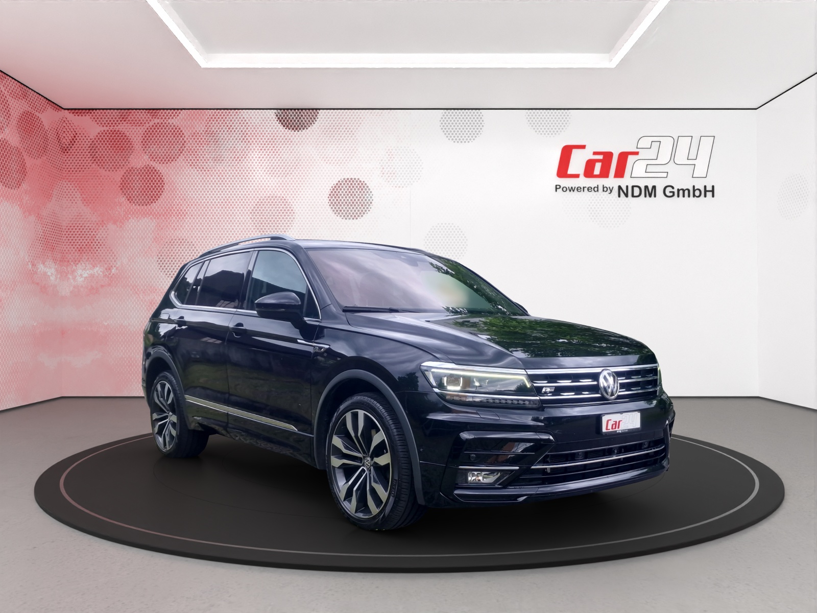 VW Tiguan Allspace 2.0TSI R-Line Highline 4Motion DSG-image-2