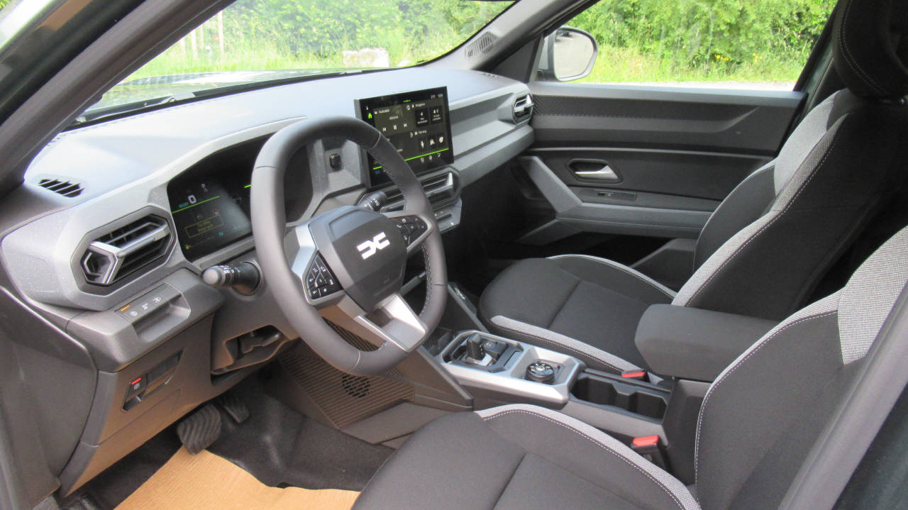 DACIA Duster 1.2 Hybrid Journey 4WD-image-4