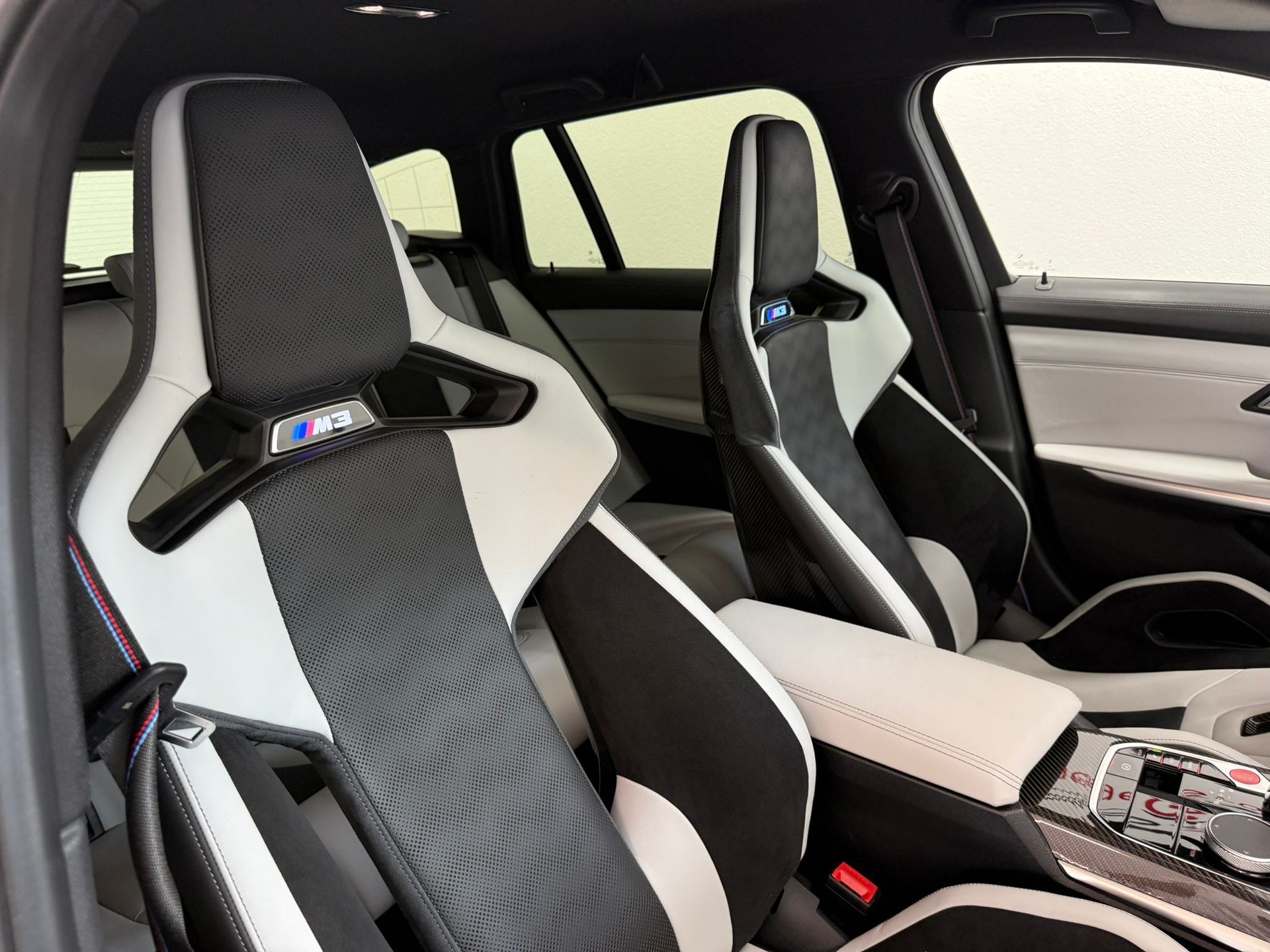 BMW M3 Touring xDrive Competition M-image-11