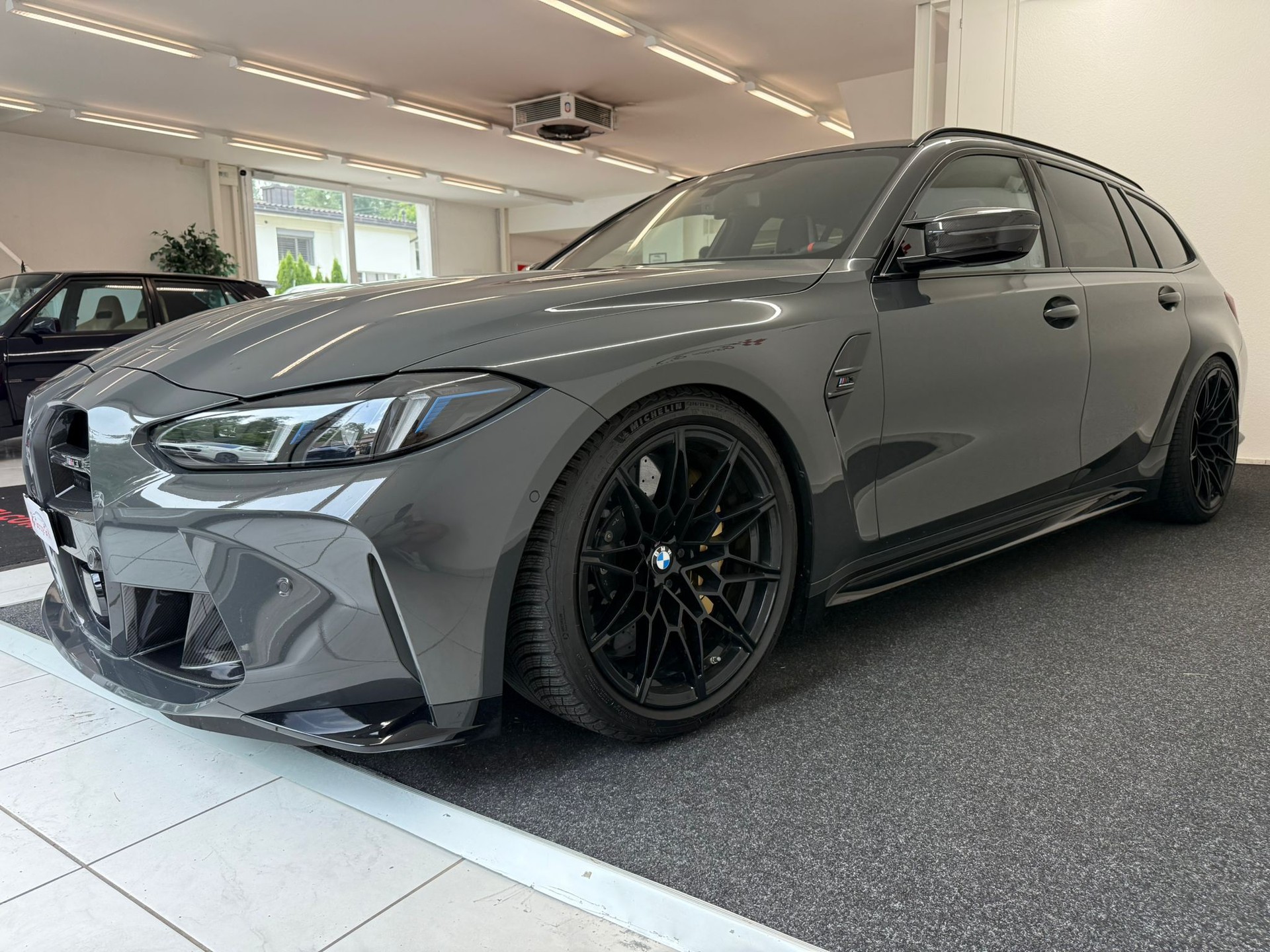 BMW M3 Touring xDrive Competition M-image-5